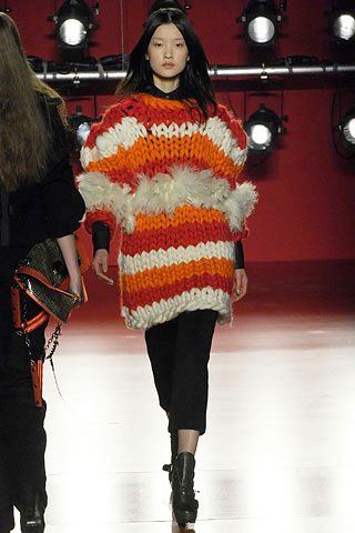 Daks by Giles Deacon F/W 07 Look 17