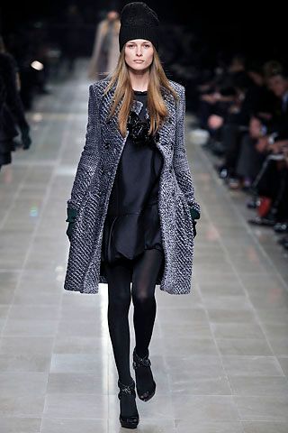 Burberry F/W 08 Look 89