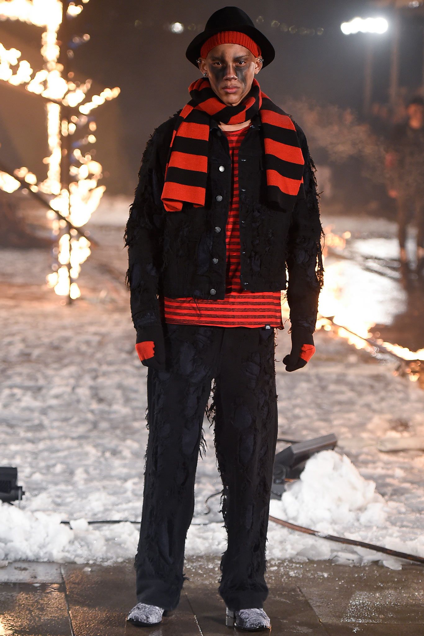 red and black striped knit scarf