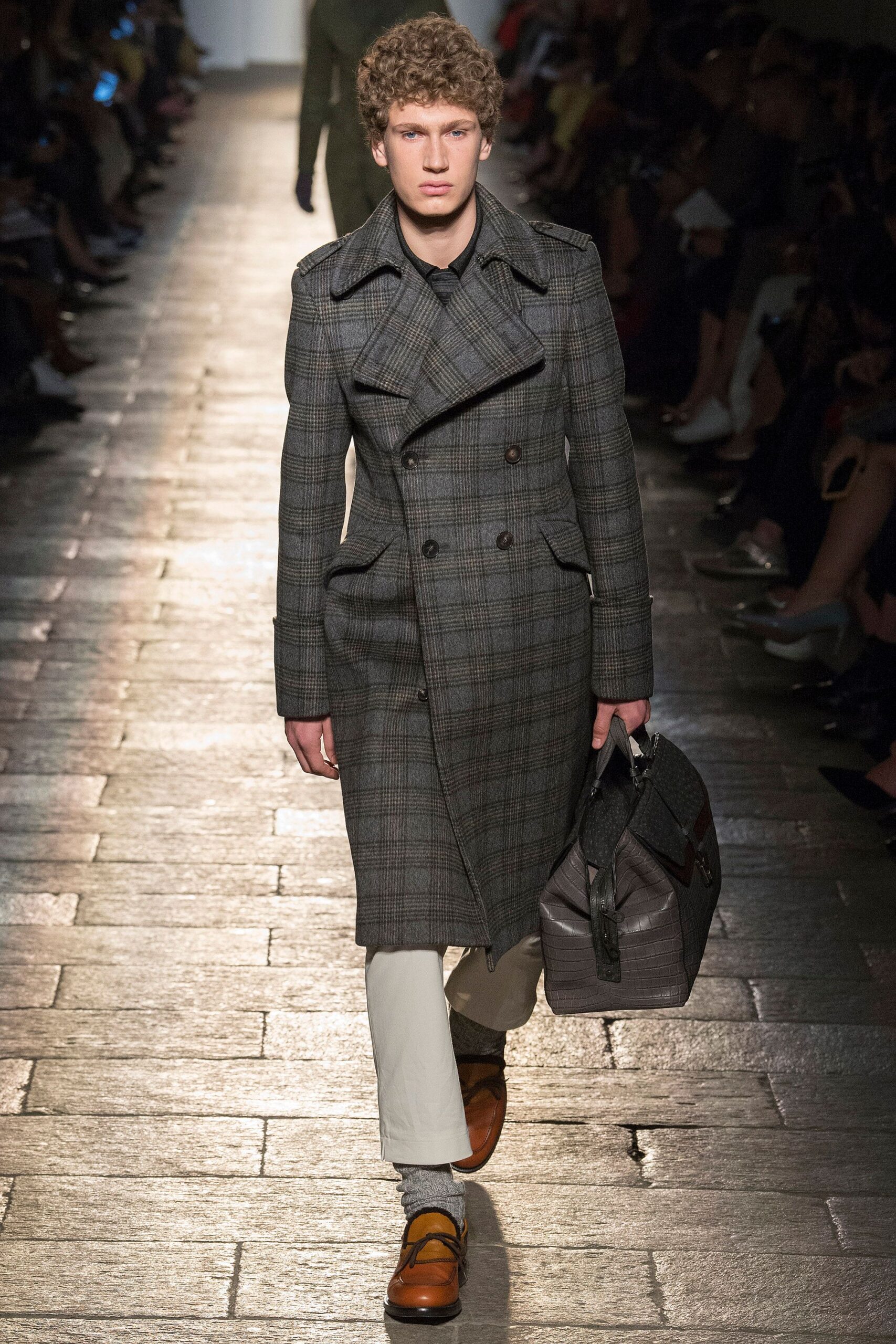 Bottega Veneta F/W 17 Look 157