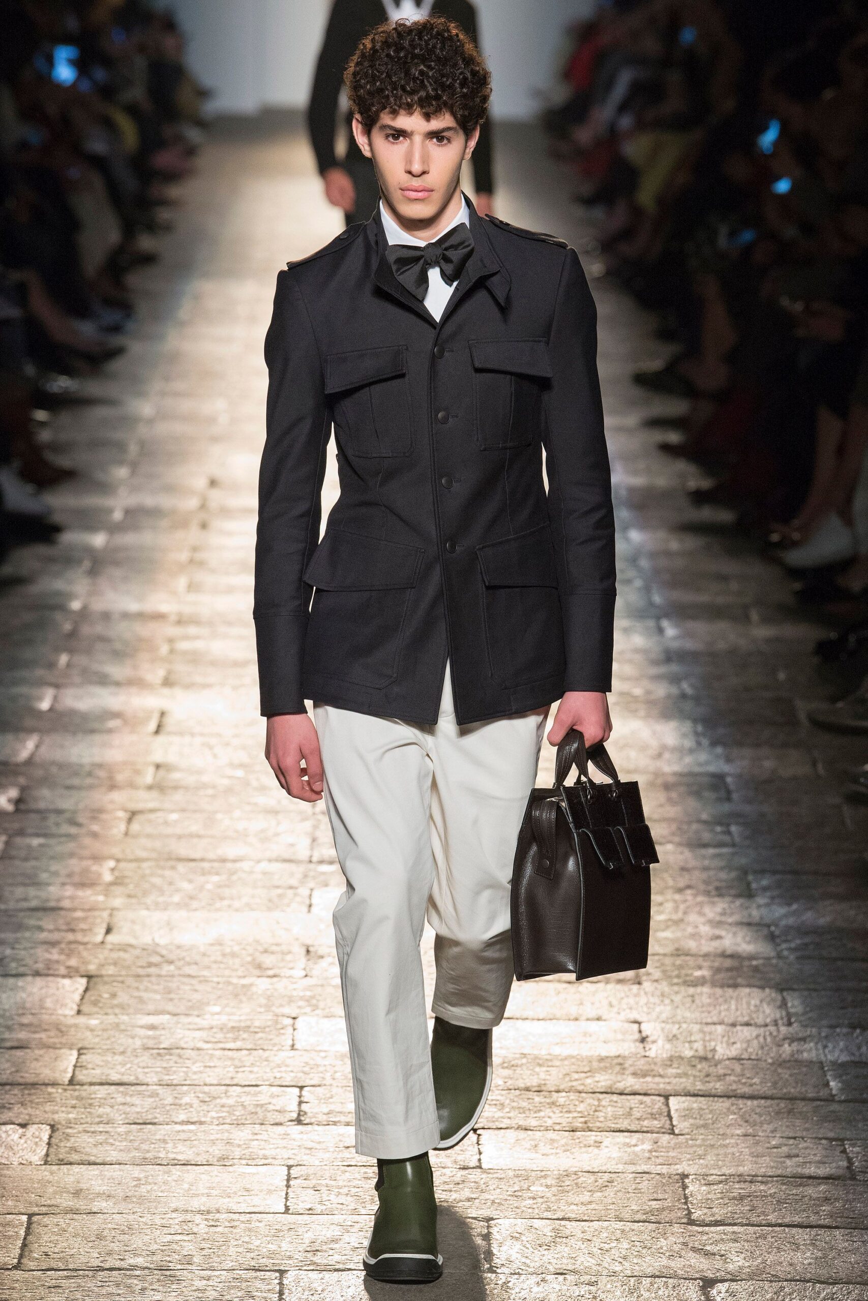 Bottega Veneta F/W 17 Look 188