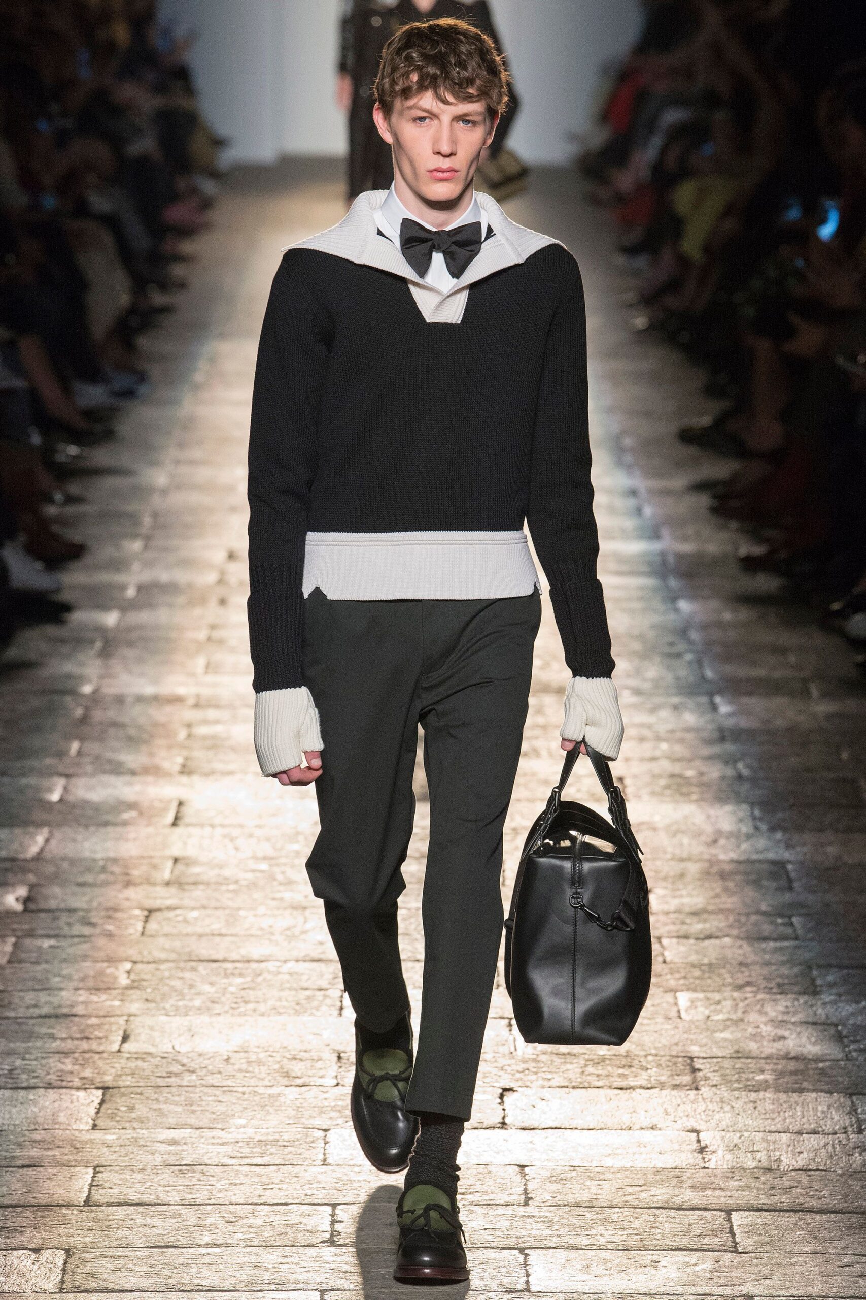 Bottega Veneta F/W 17 Look 286
