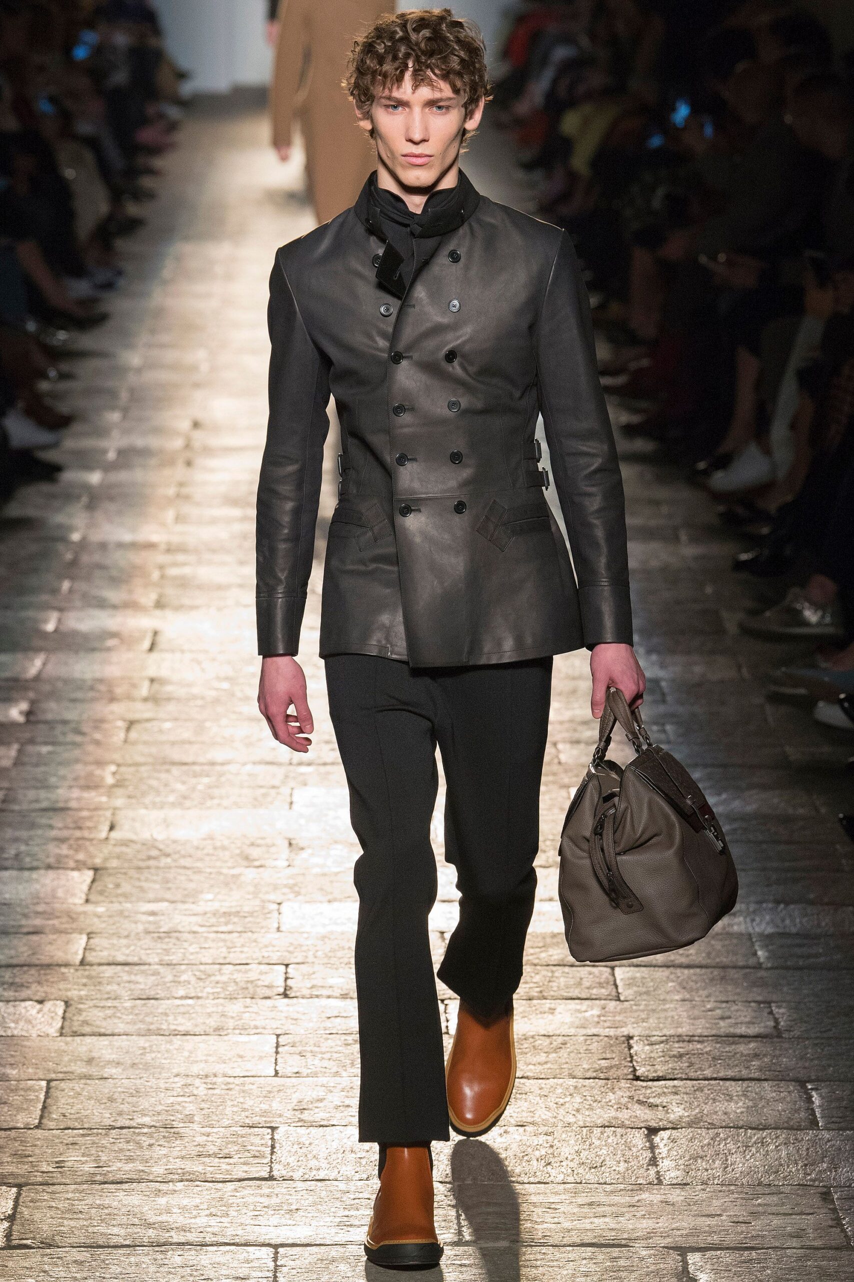 Bottega Veneta F/W 17 Look 373