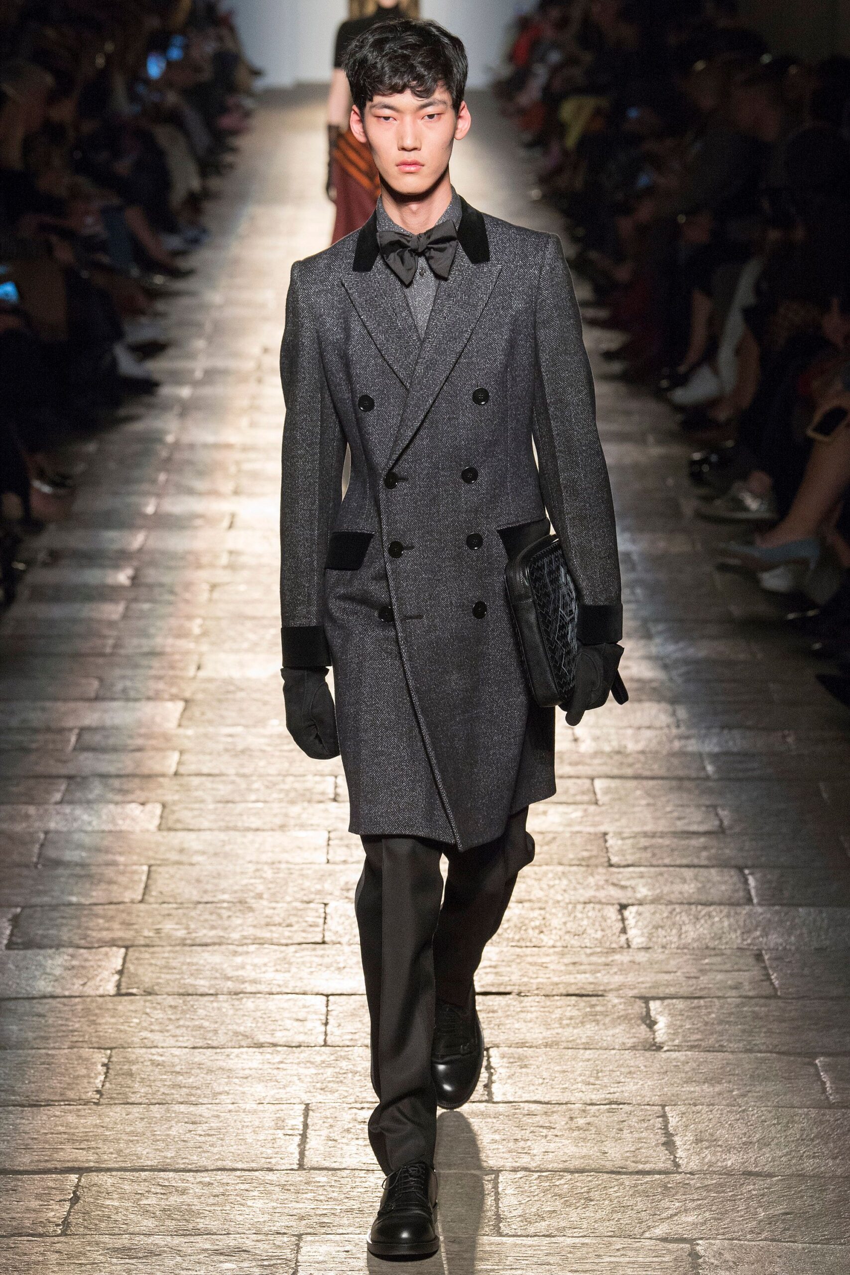 Bottega Veneta F/W 17 Look 602
