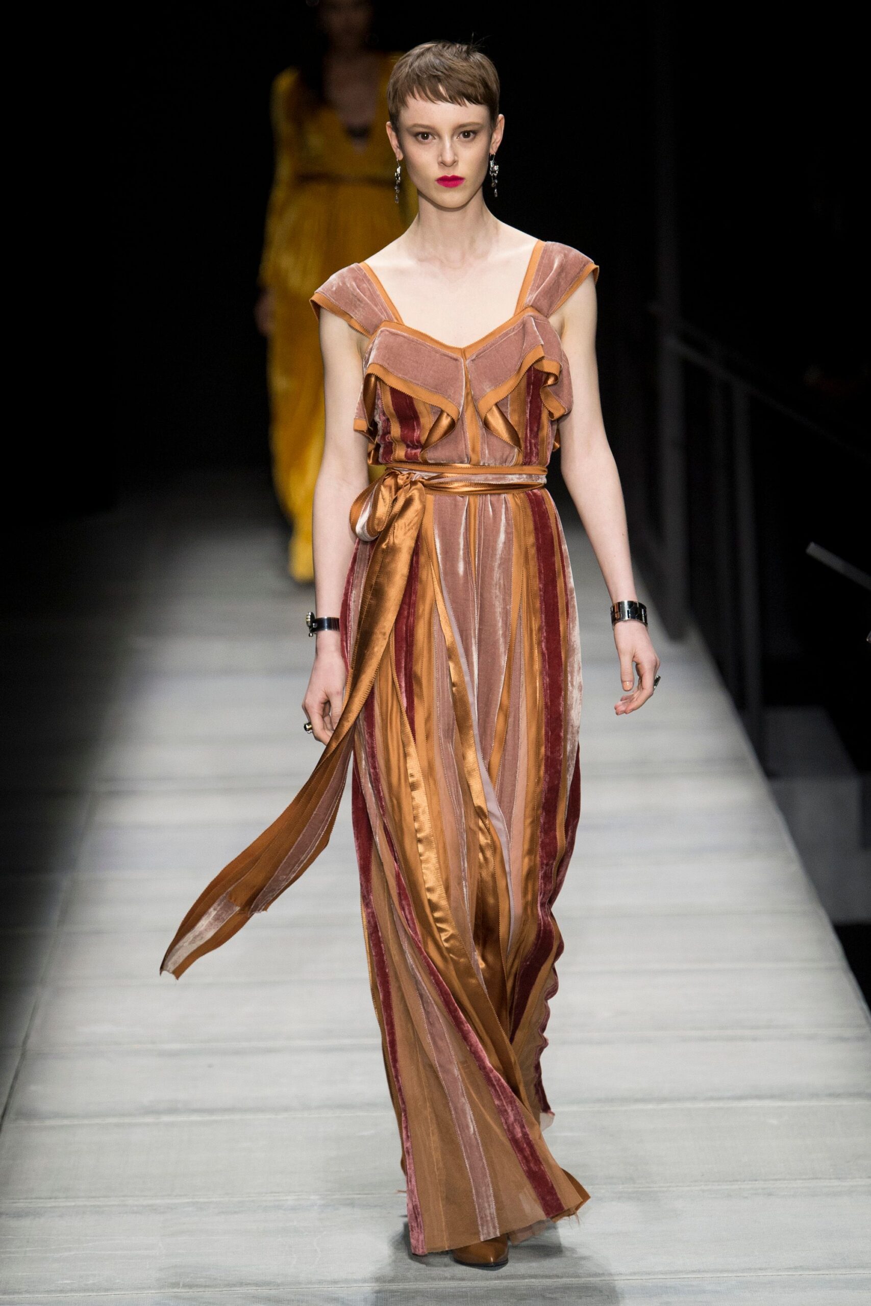 Bottega Veneta F/W 18 Look 593
