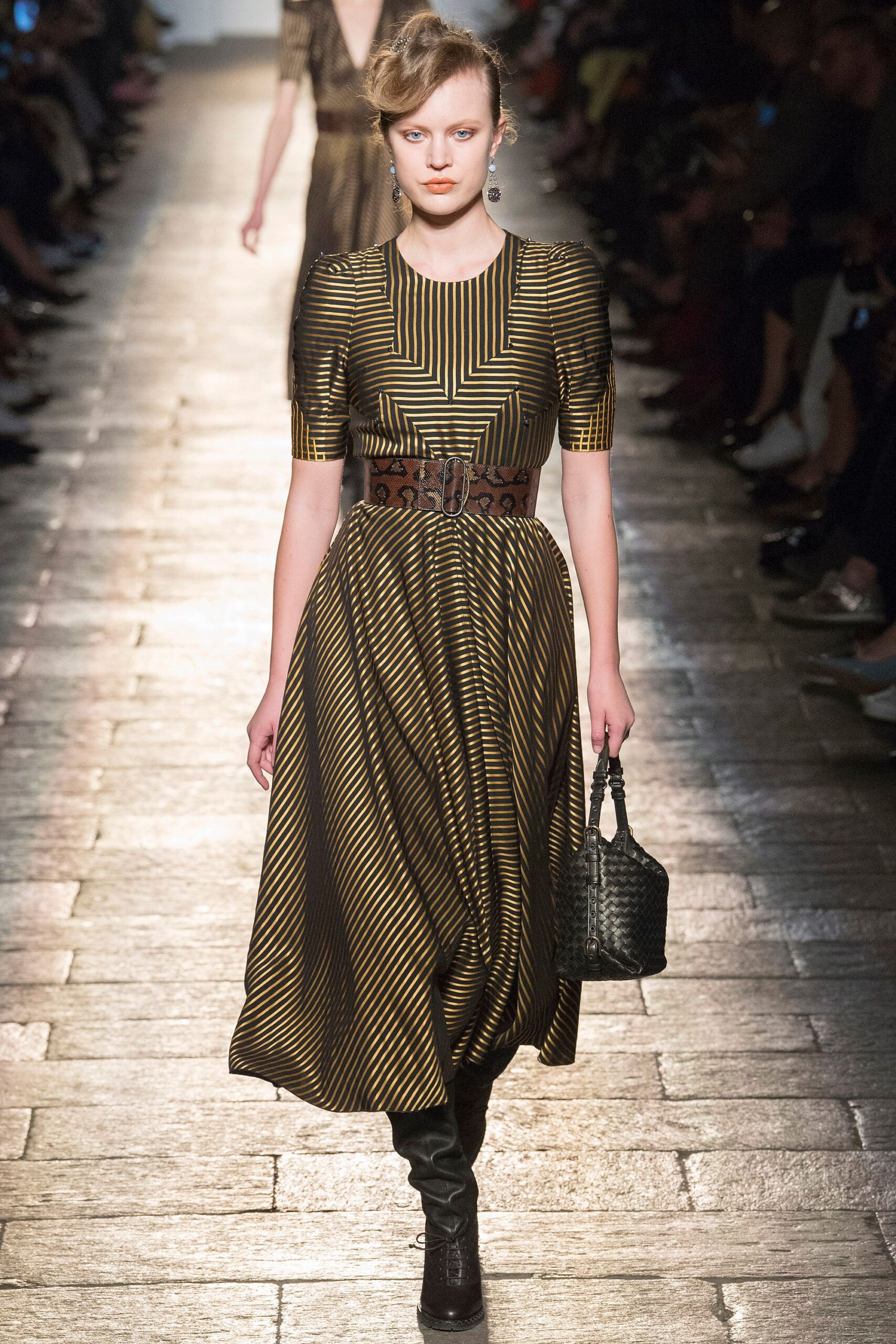 Bottega Veneta F/W 17 Look 618