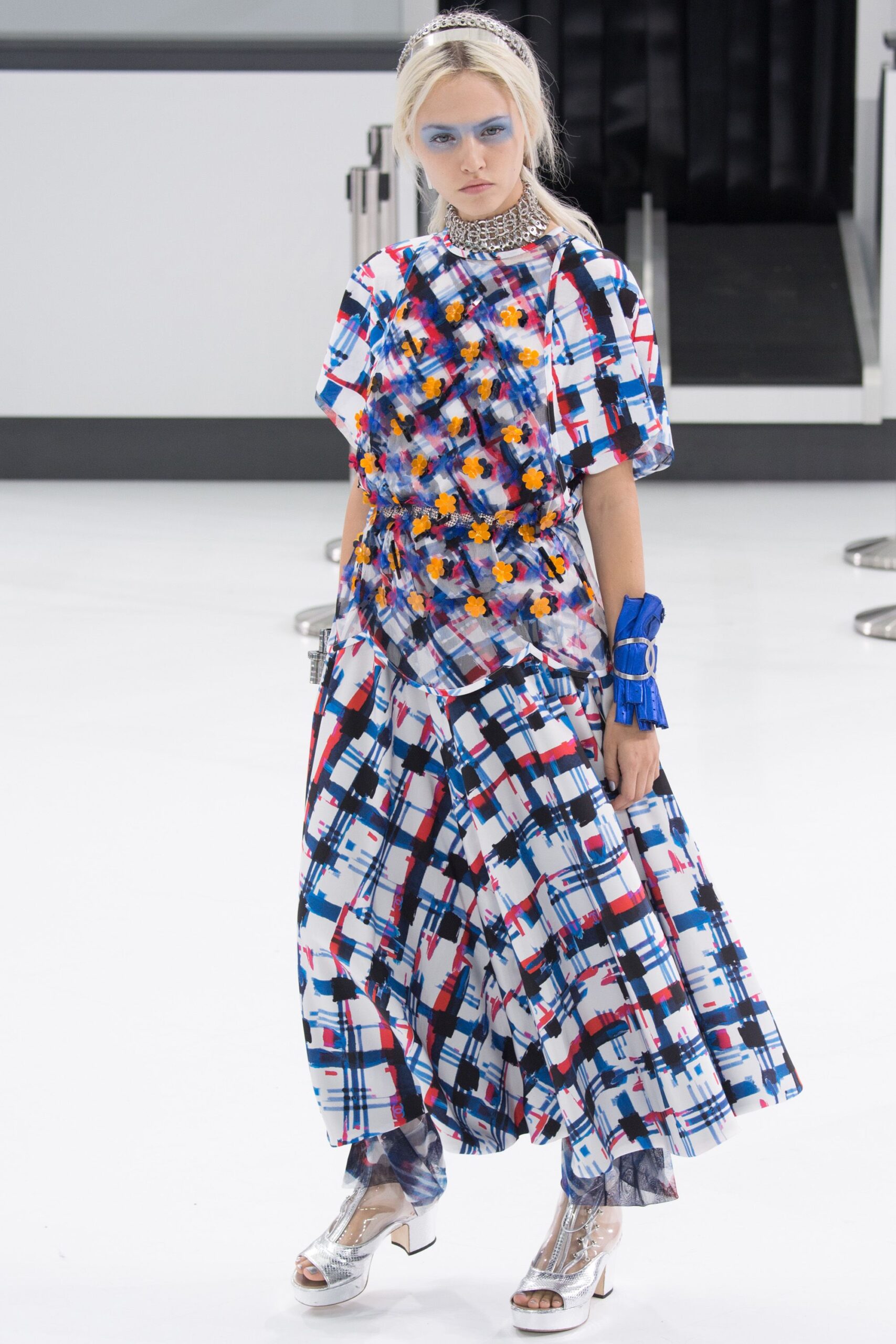 Chanel S/S 16 Look 327