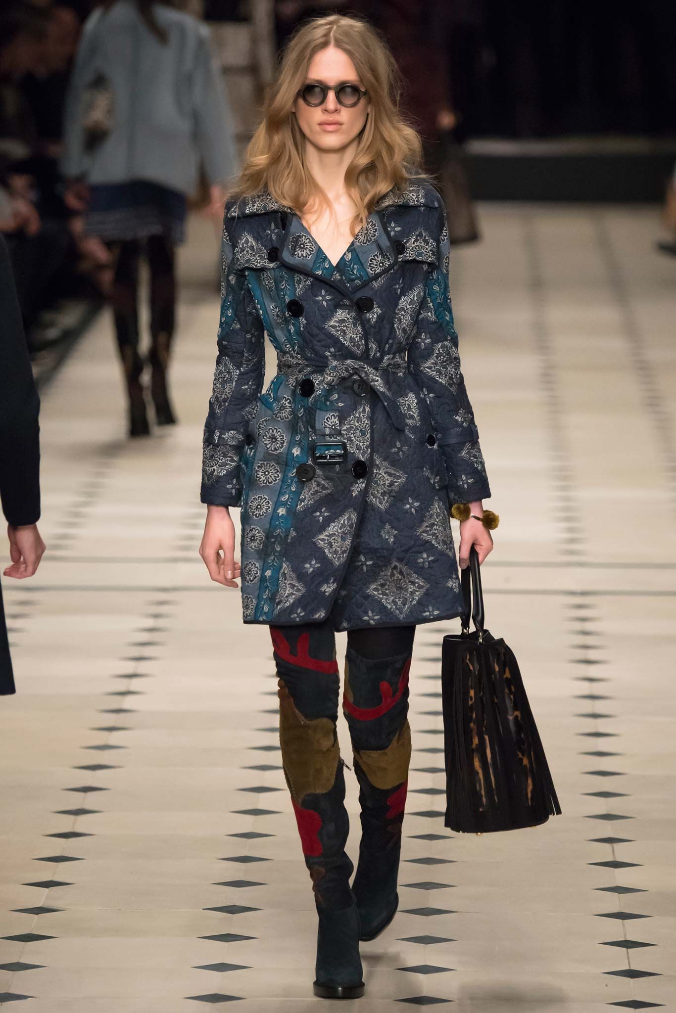Burberry F/W 15 Look 193