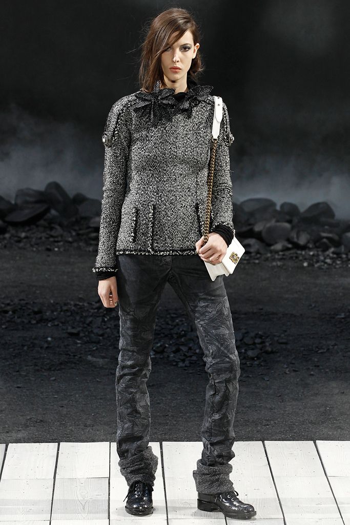 Chanel F/W 11 Look 180