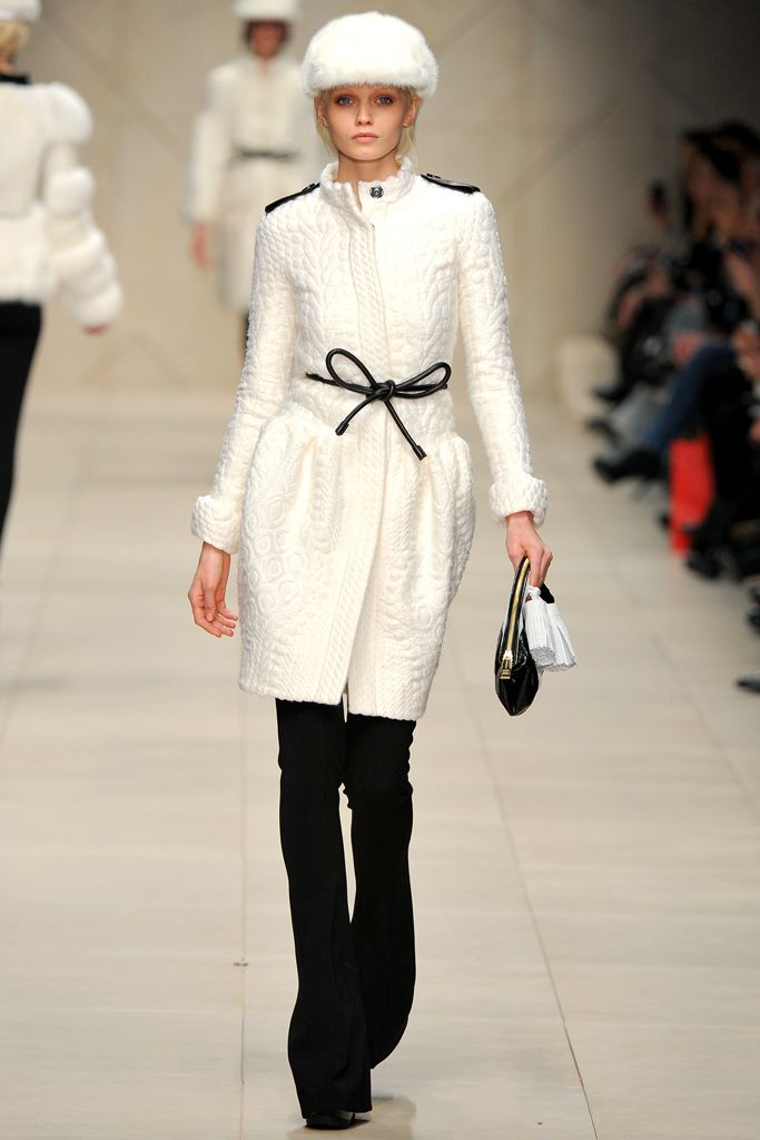 Burberry F/W 11 Look 210