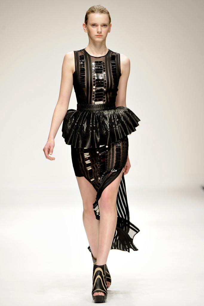 David Koma S/S 11 Look 24