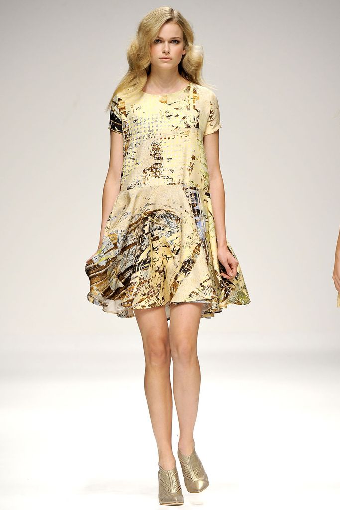 Basso & Brooke S/S 11 Look 30