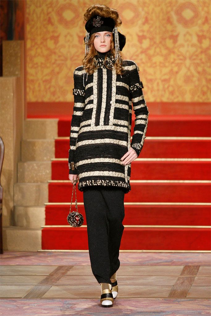 Chanel F/W 09 Look 67