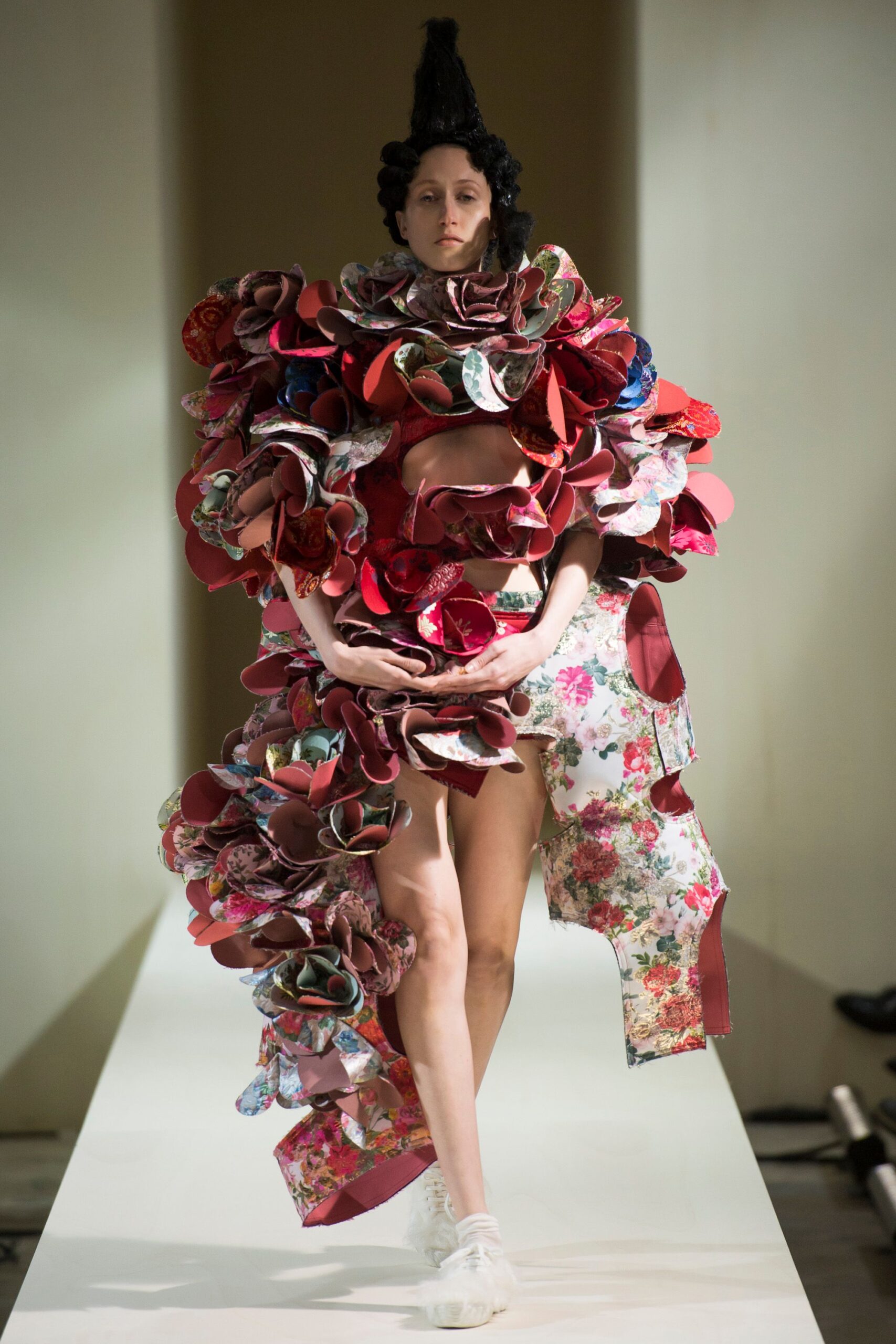 Comme des Garçons F/W 16 Look 1