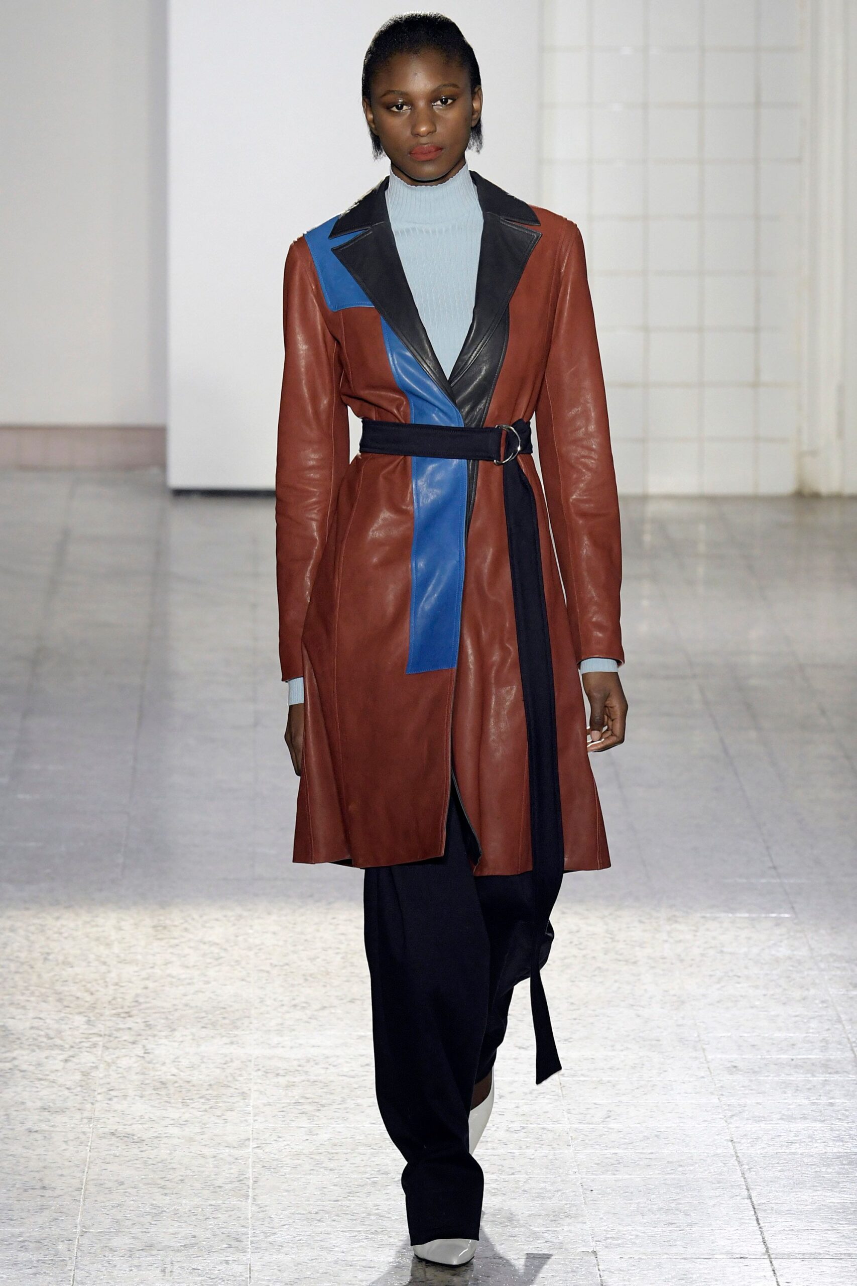 Cédric Charlier F/W 17 Look 374