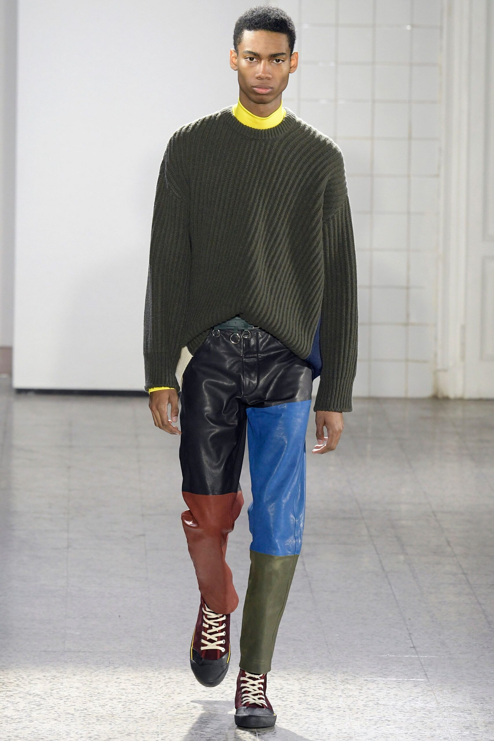Cédric Charlier F/W 17 Look 405