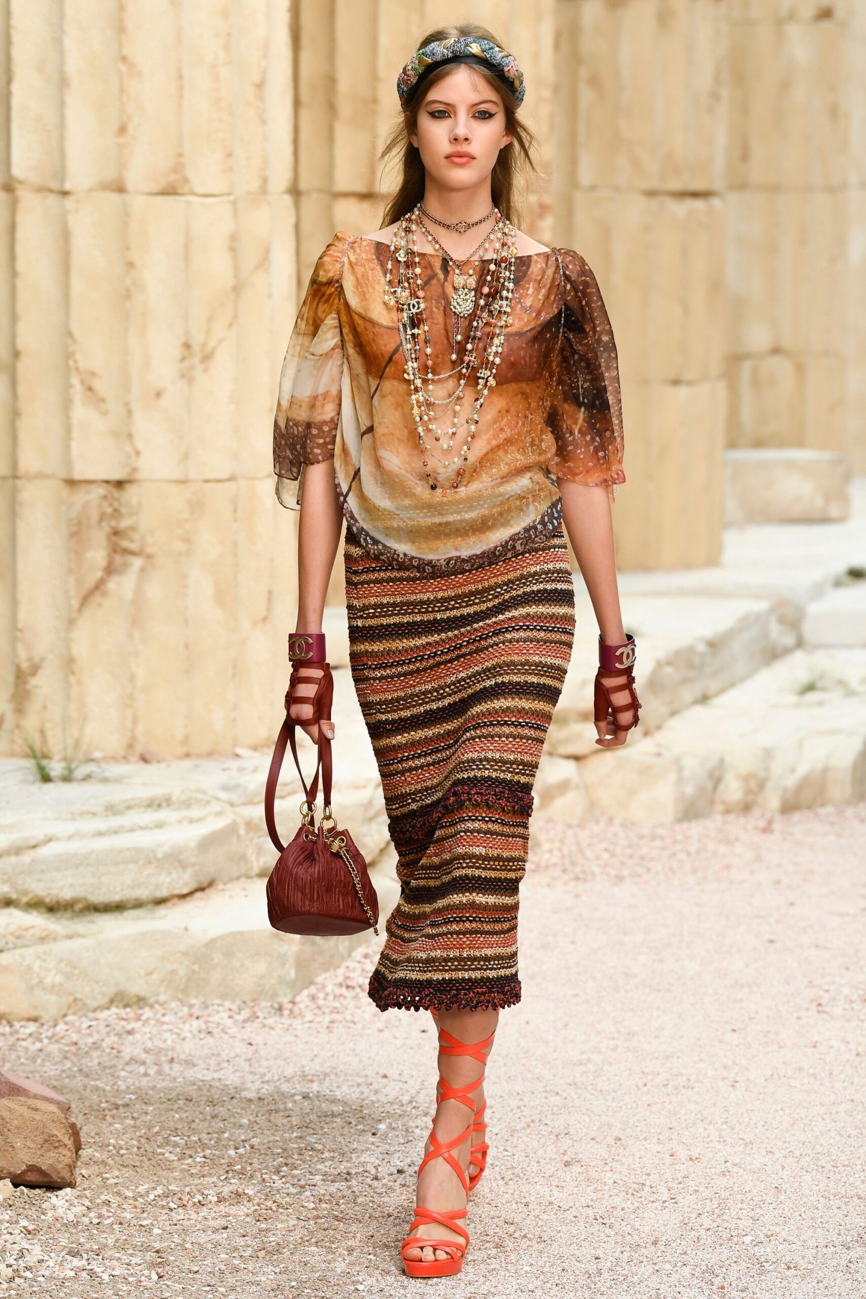 Chanel Resort 18 Look 115