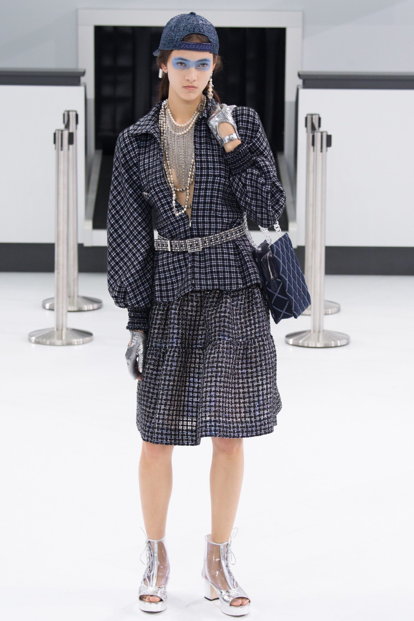 Chanel S/S 16 Look 131
