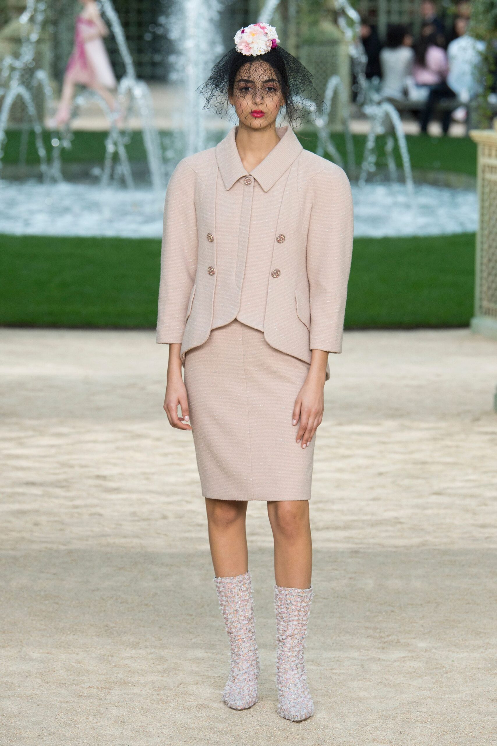 Chanel S/S 18 Couture Look 301