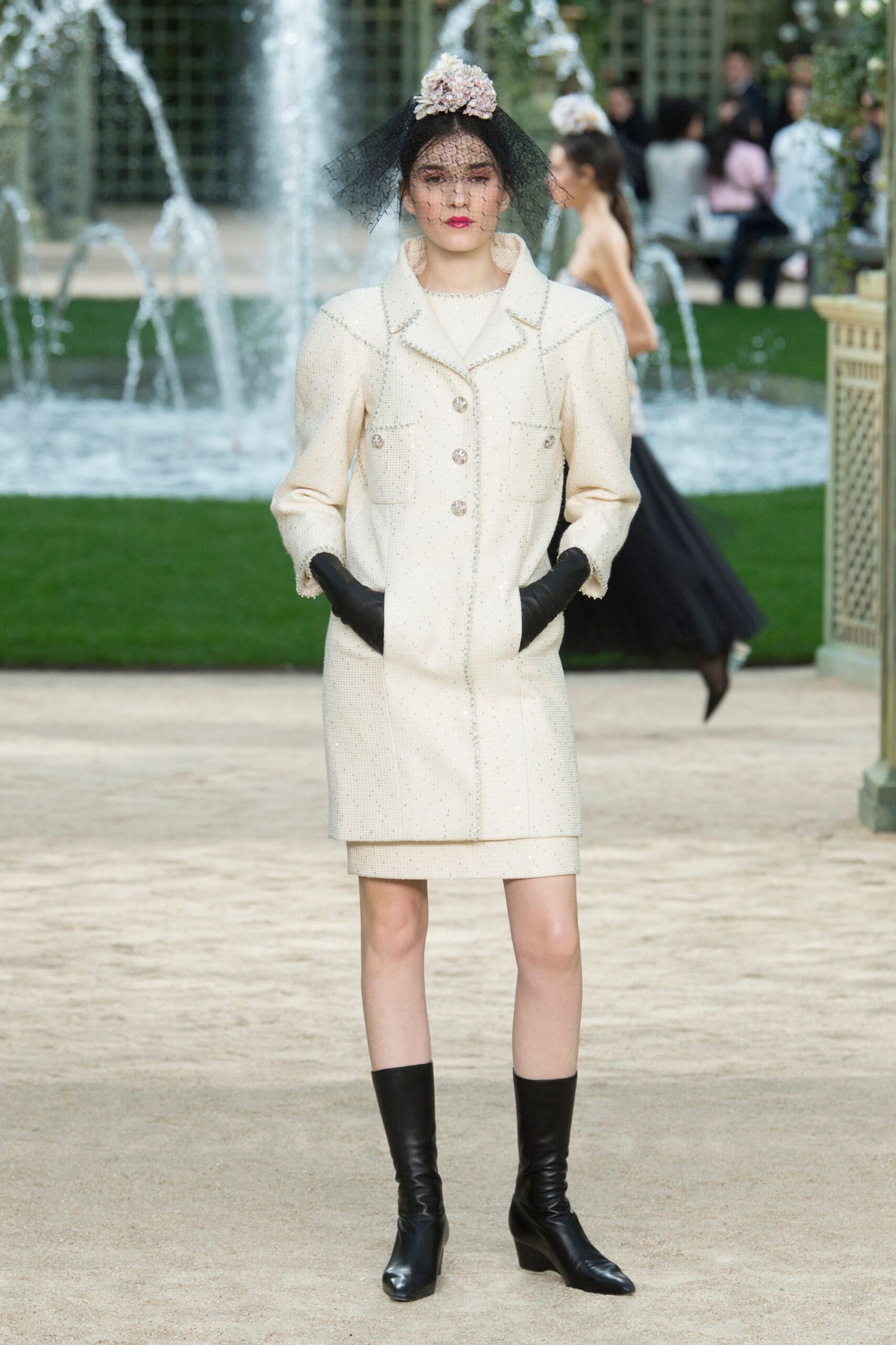 Chanel S/S 18 Couture Look 305