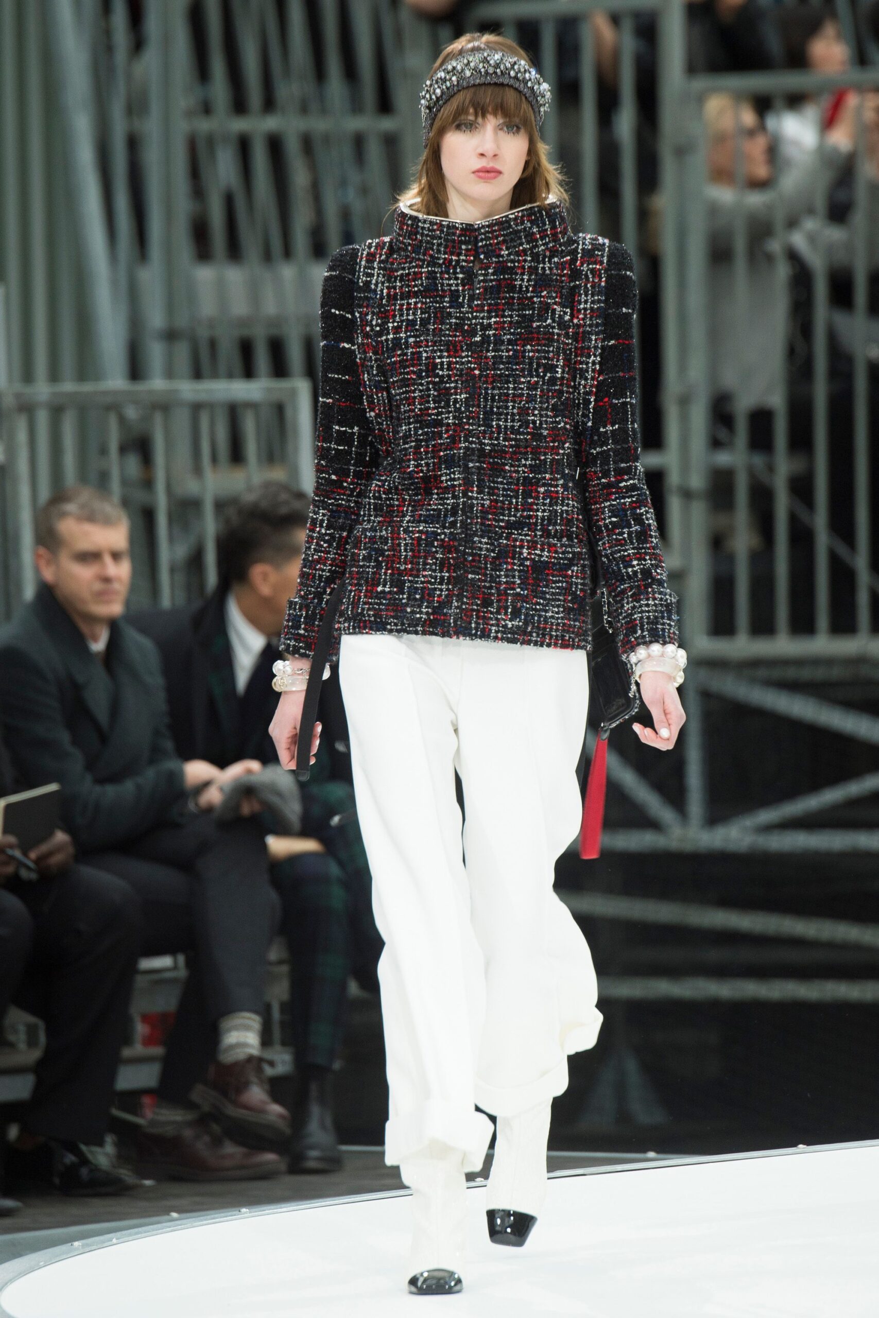 Chanel F/W 17 Look 205