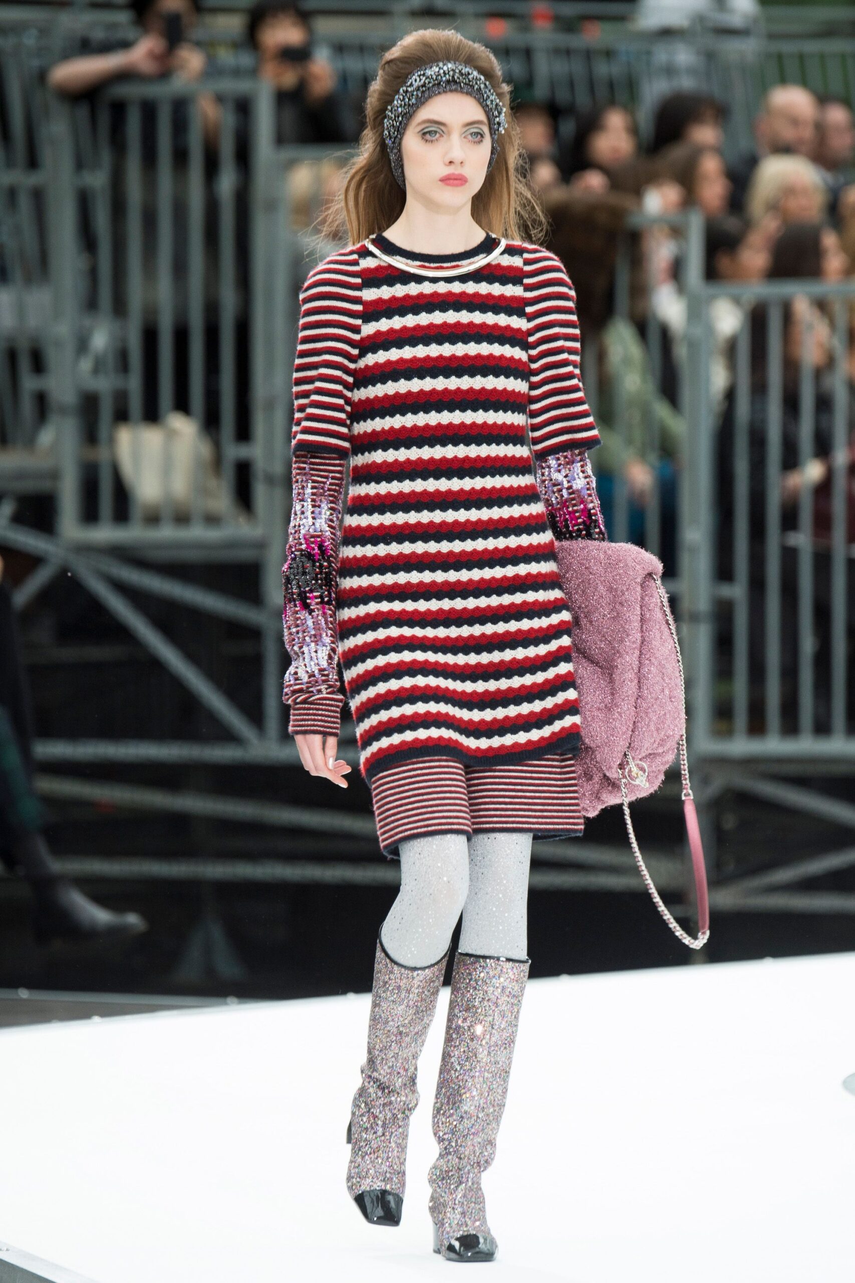 Chanel F/W 17 Look 220