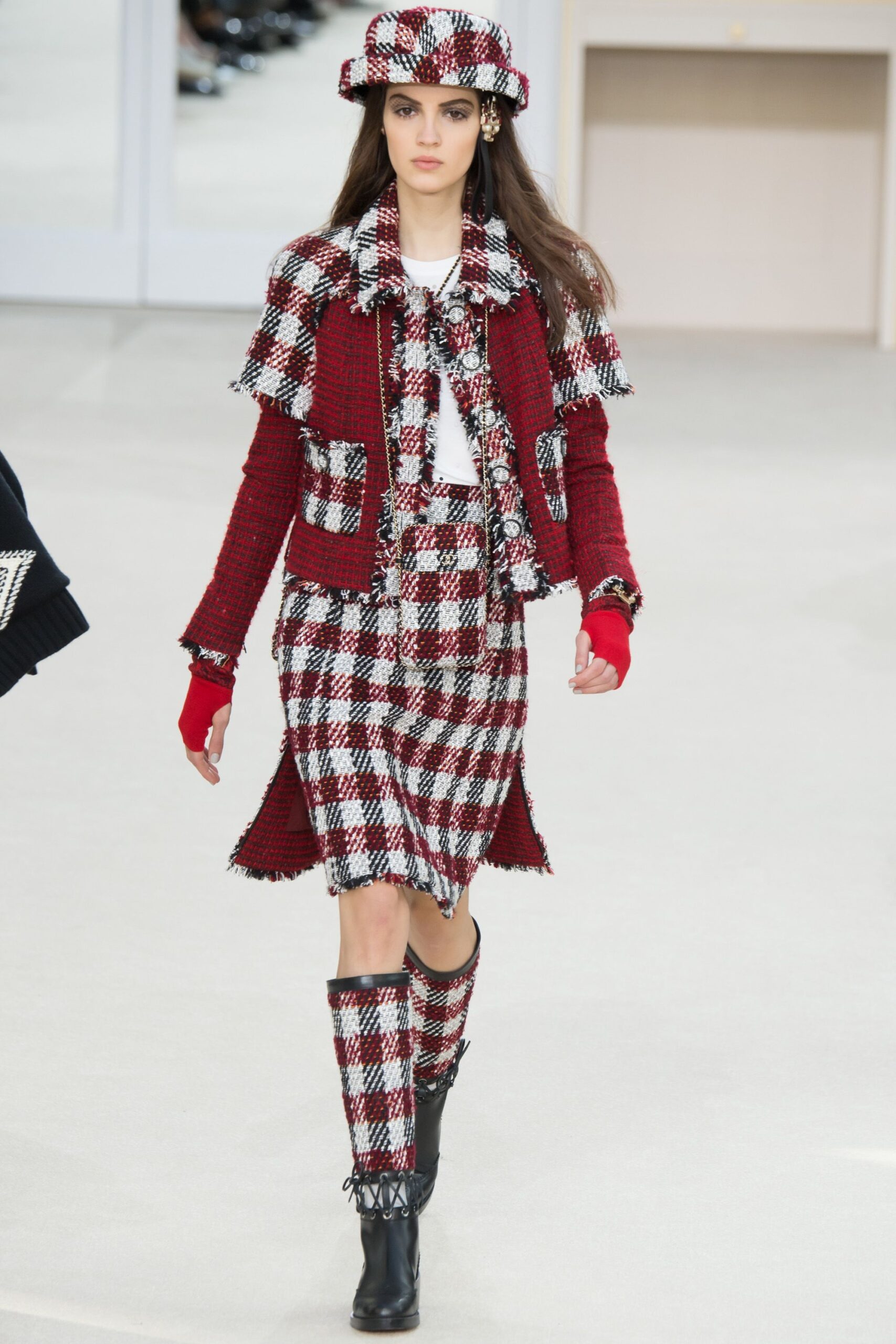 Chanel F/W 16 Look 281