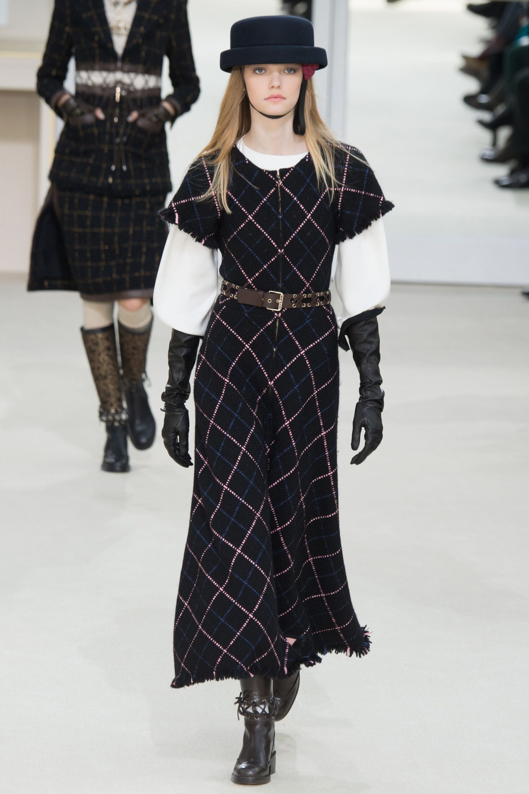 Chanel F/W 16 Look 312