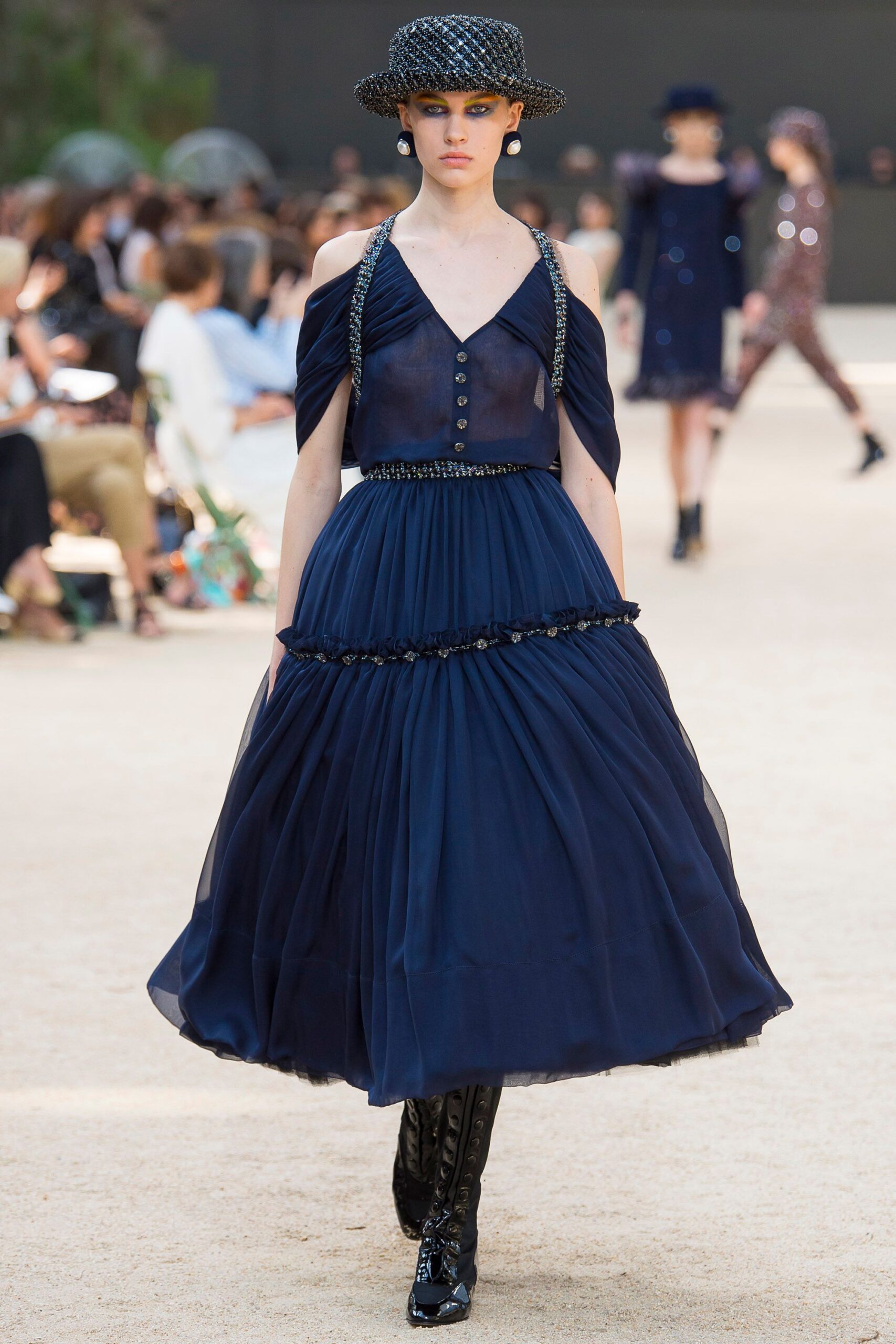 Chanel F/W 17 Couture Look 347