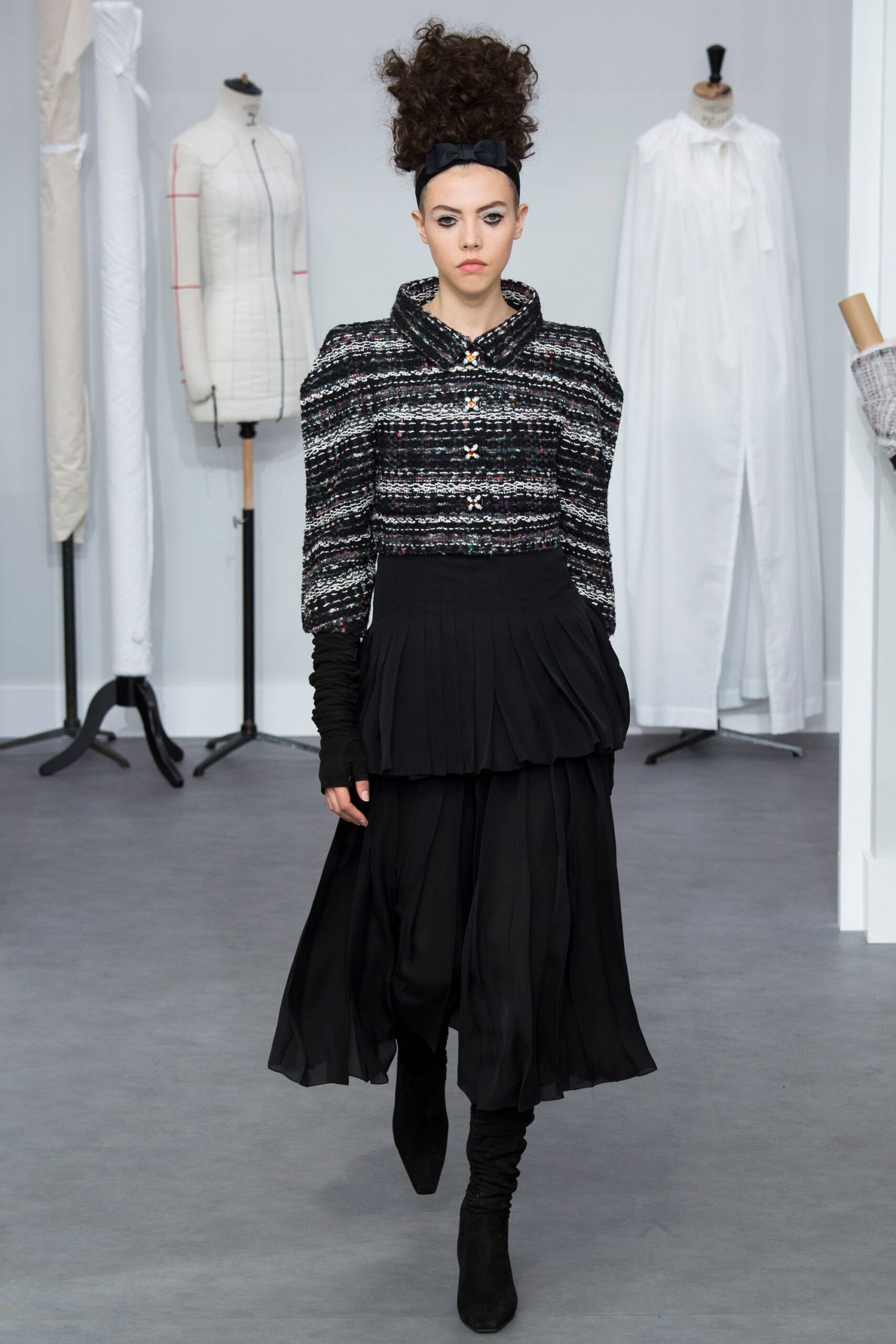 Chanel F/W 16 Couture Look 396