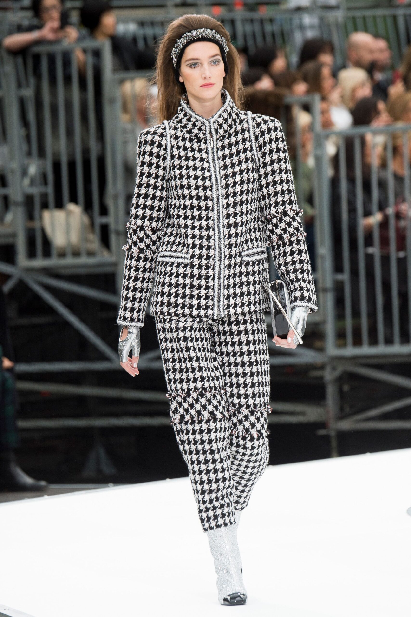 Chanel F/W 17 Look 314