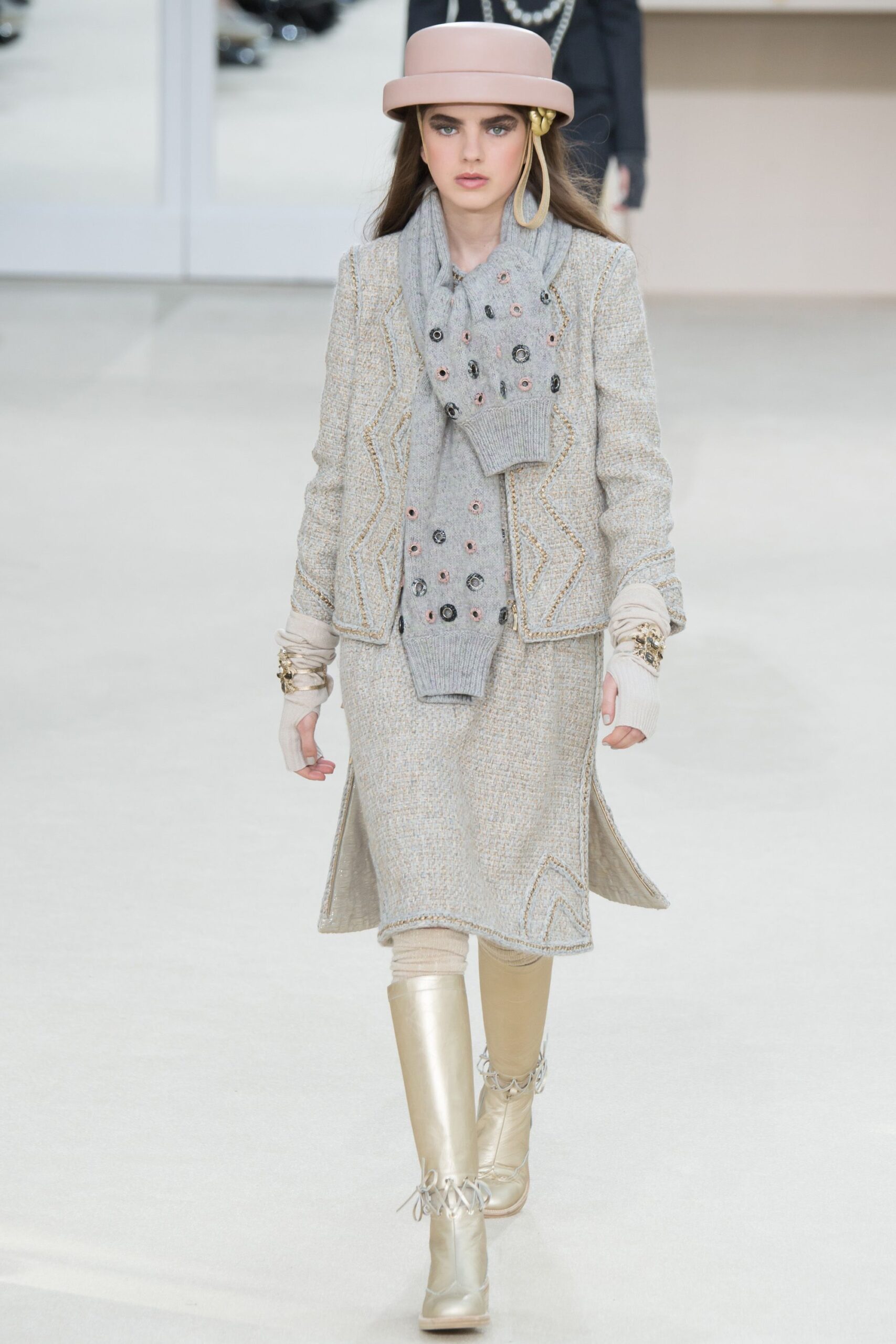Chanel F/W 16 Look 455