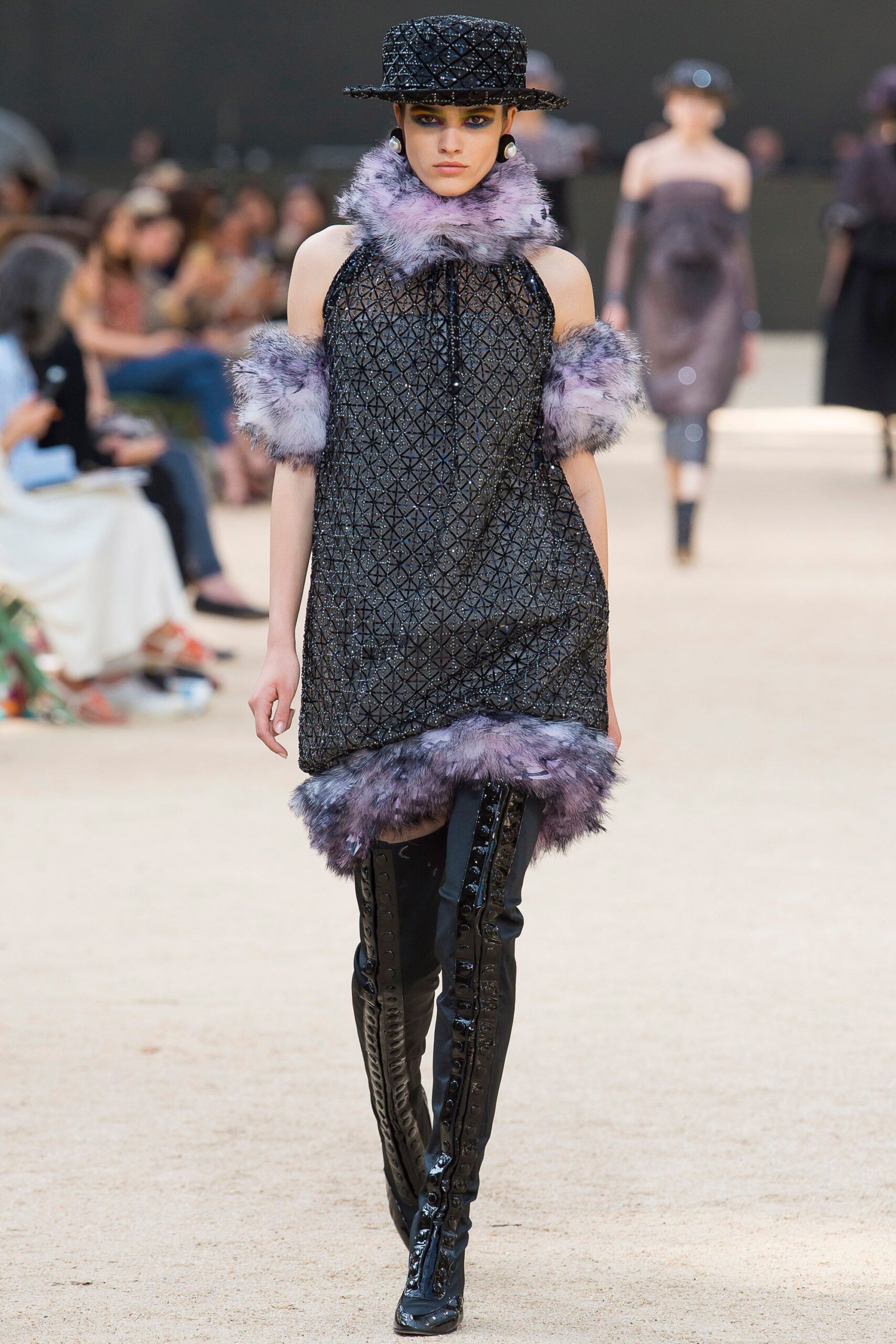 Chanel F/W 17 Couture Look 523
