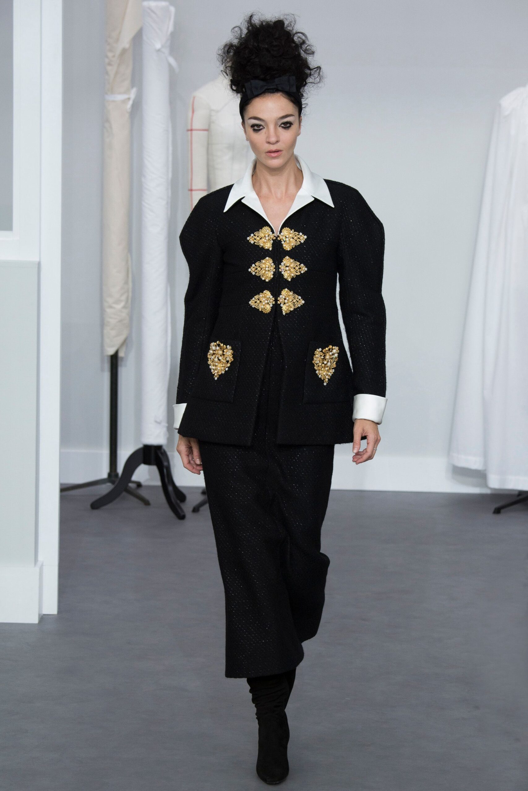 Chanel F/W 16 Couture Look 502