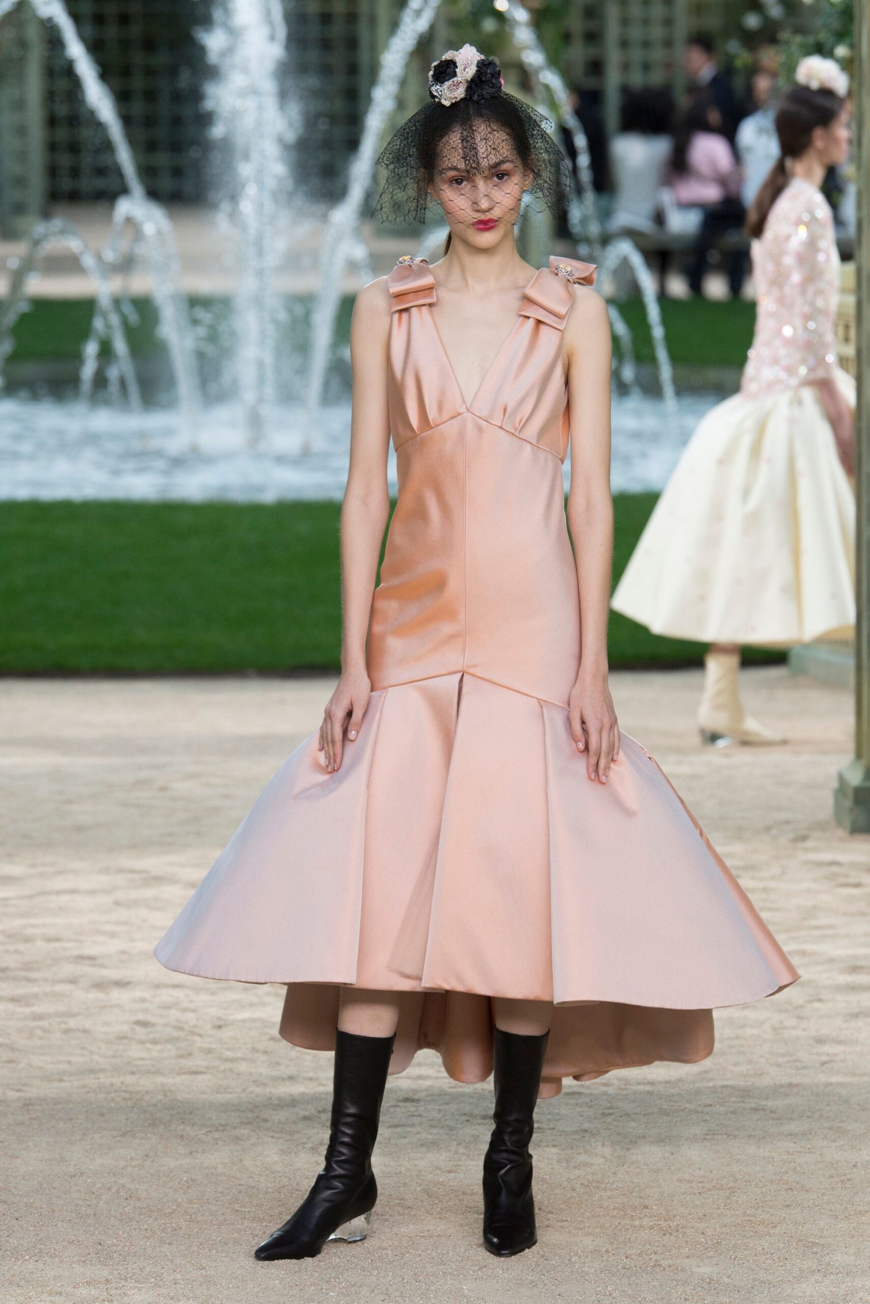 Chanel S/S 18 Couture Look 668