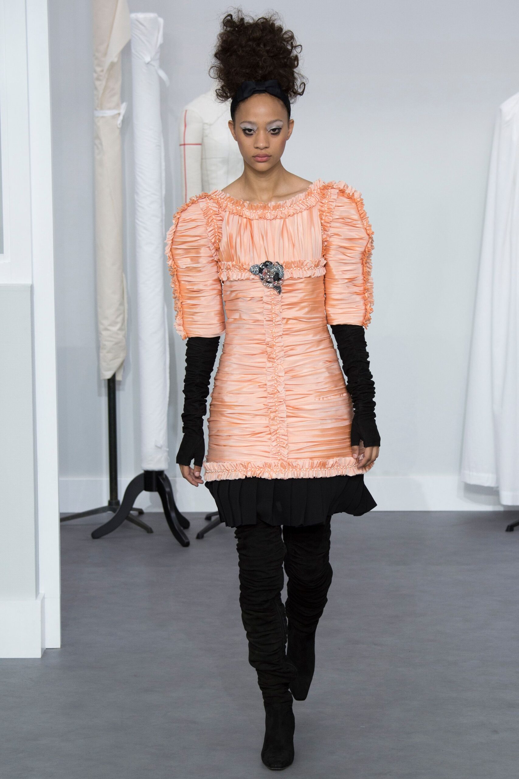 Chanel F/W 16 Couture Look 559