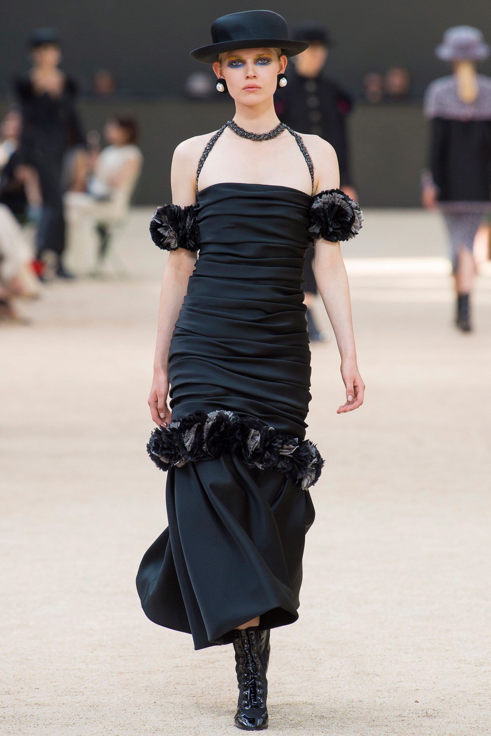 Chanel F/W 17 Couture Look 598