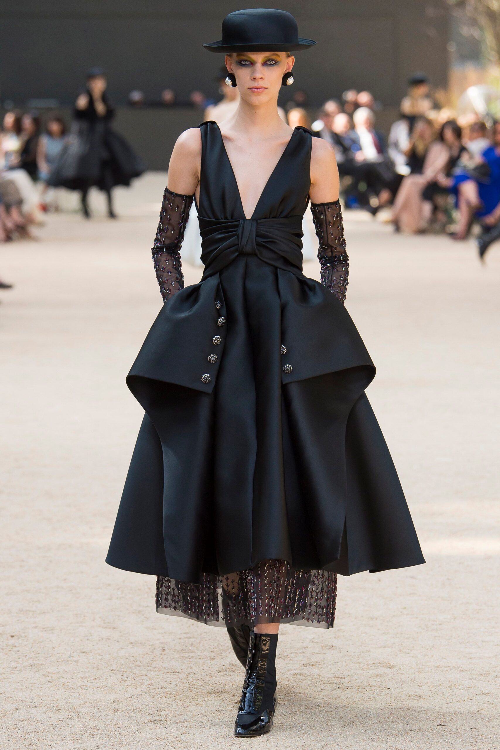 Chanel F/W 17 Couture Look 620