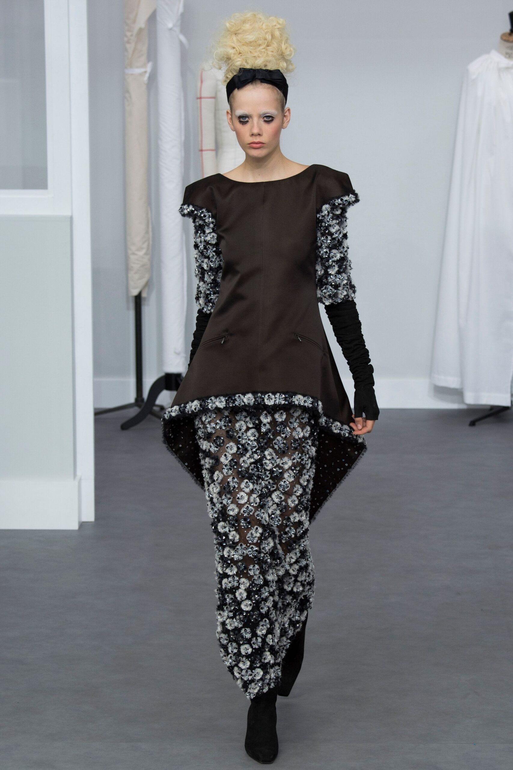 Chanel F/W 16 Couture Look 606