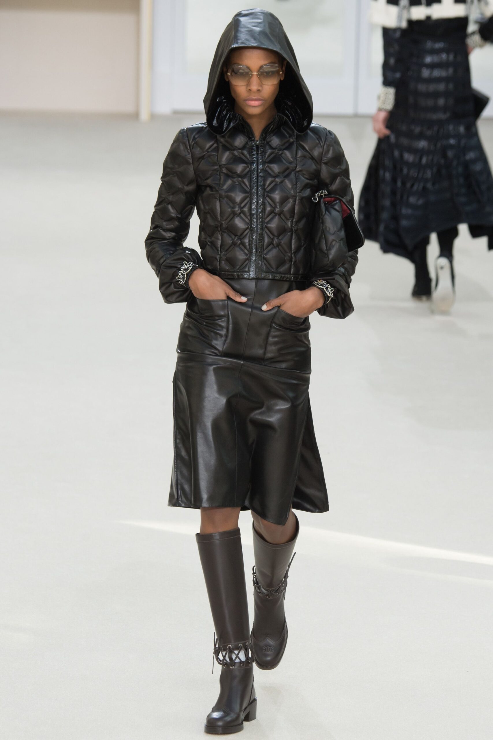 Chanel F/W 16 Look 727
