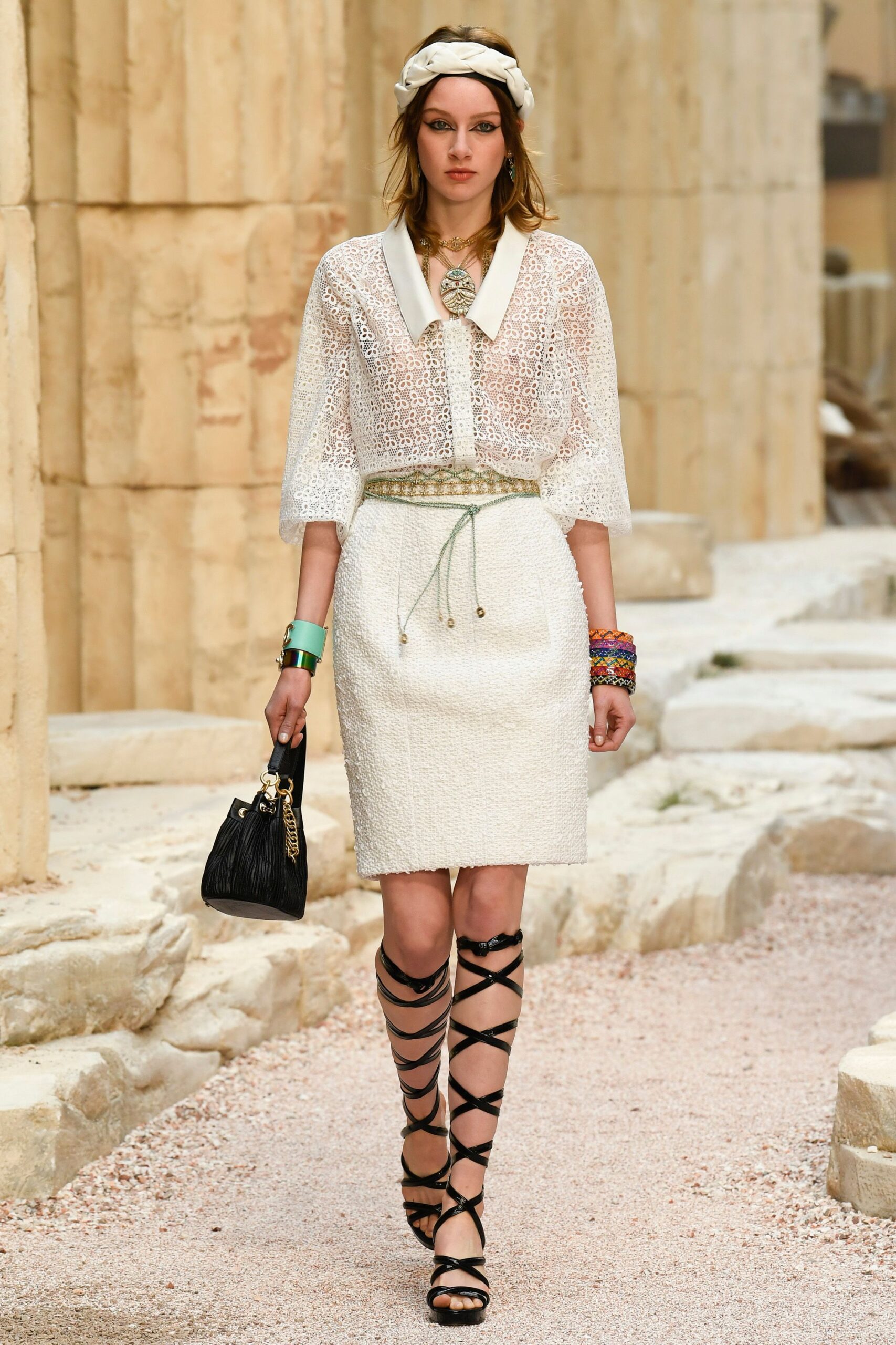 Chanel Resort 18 Look 672