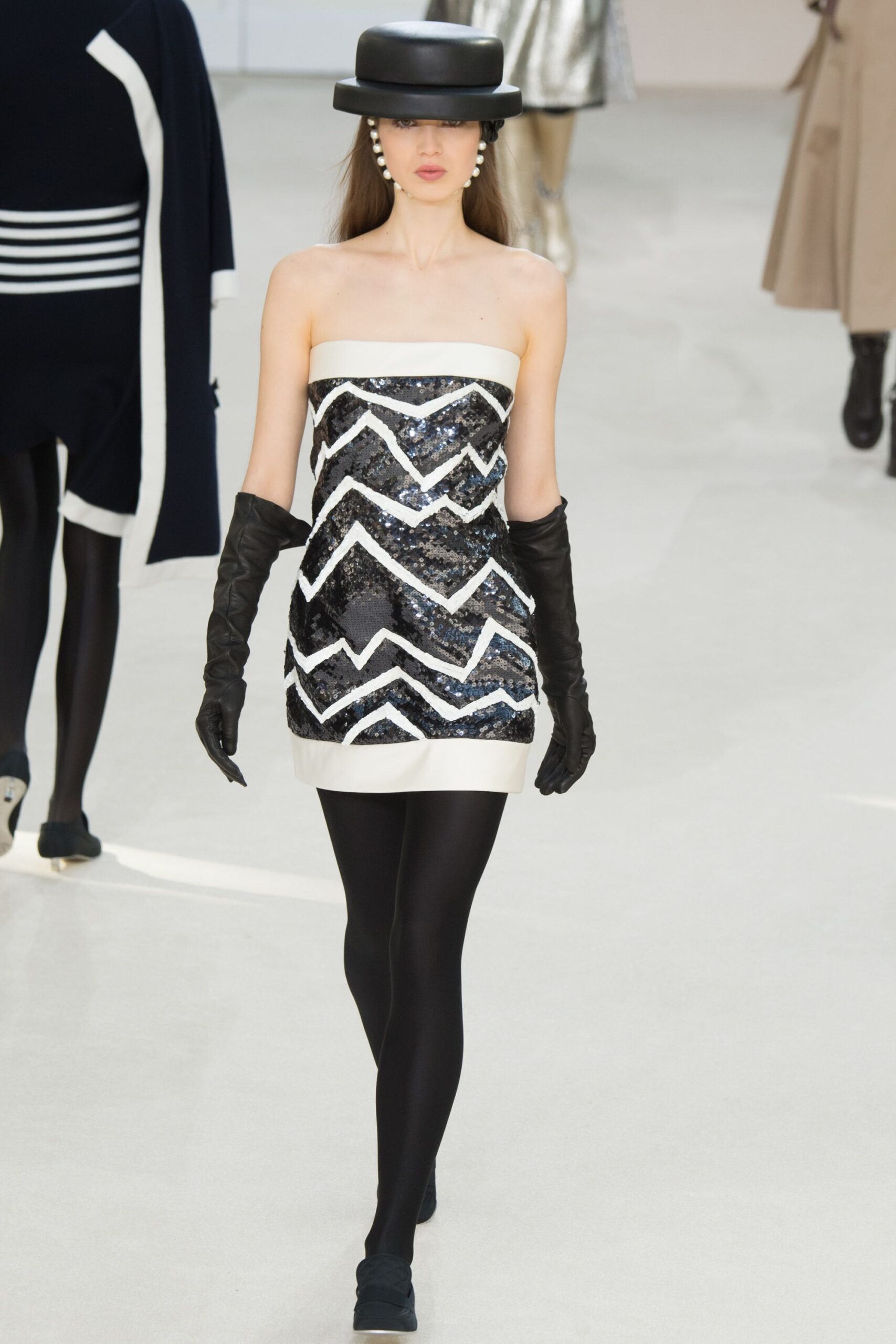 Chanel F/W 16 Look 766