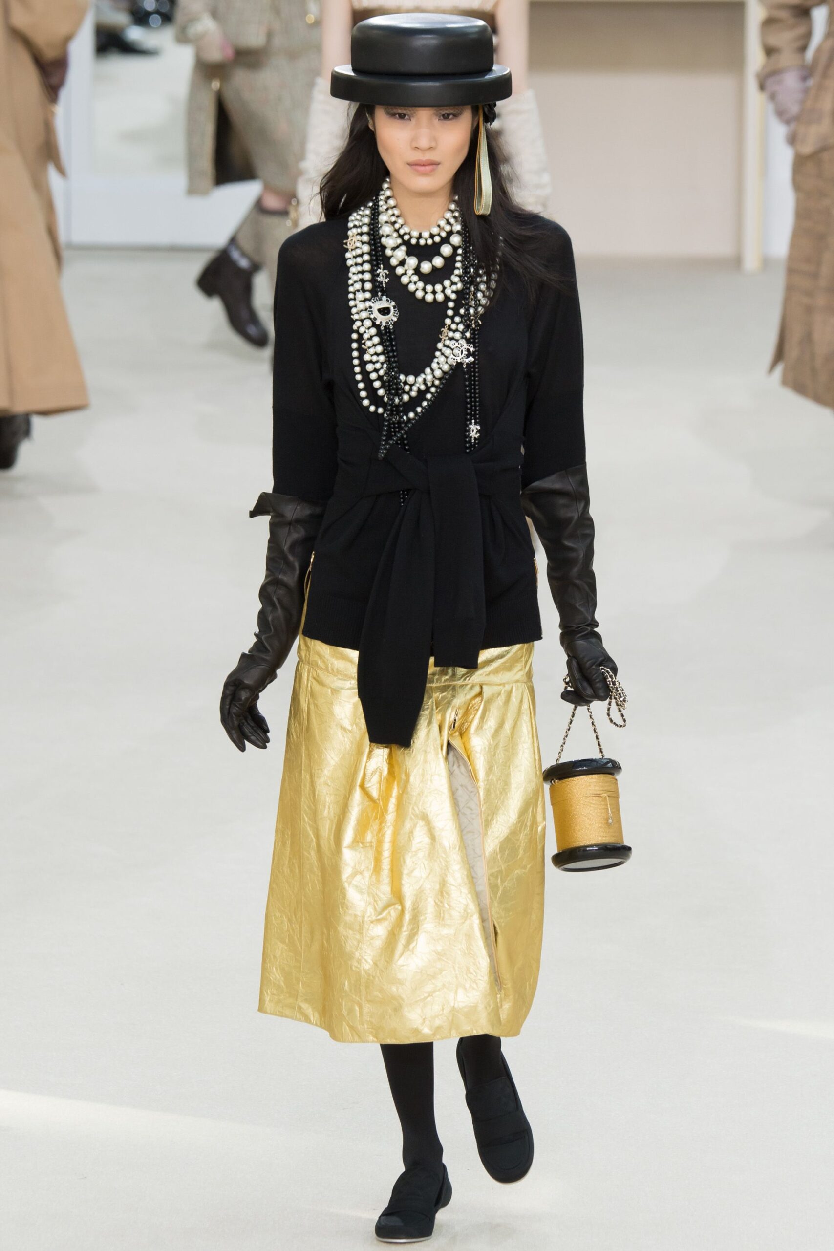 Chanel F/W 16 Look 845
