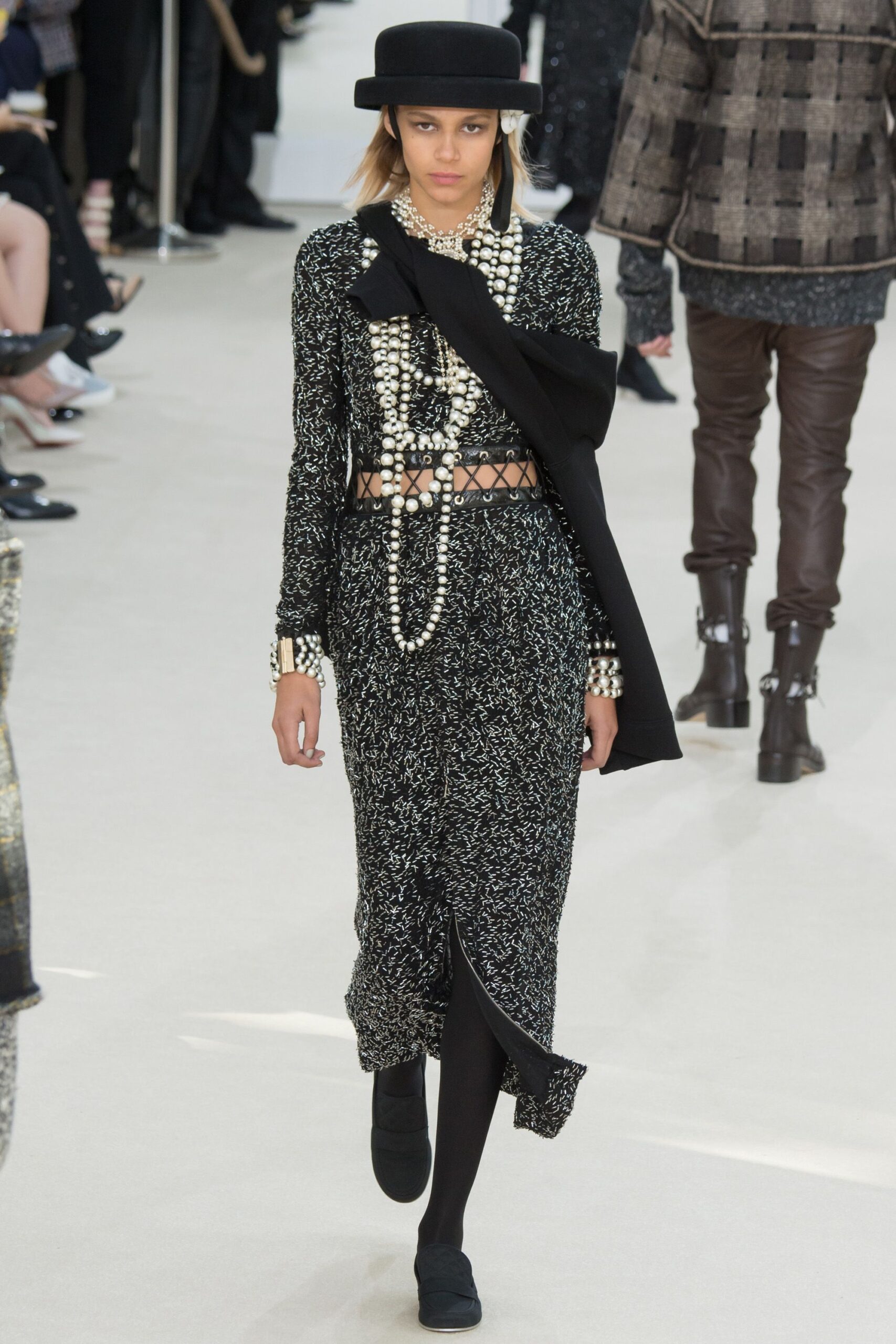 Chanel F/W 16 Look 991