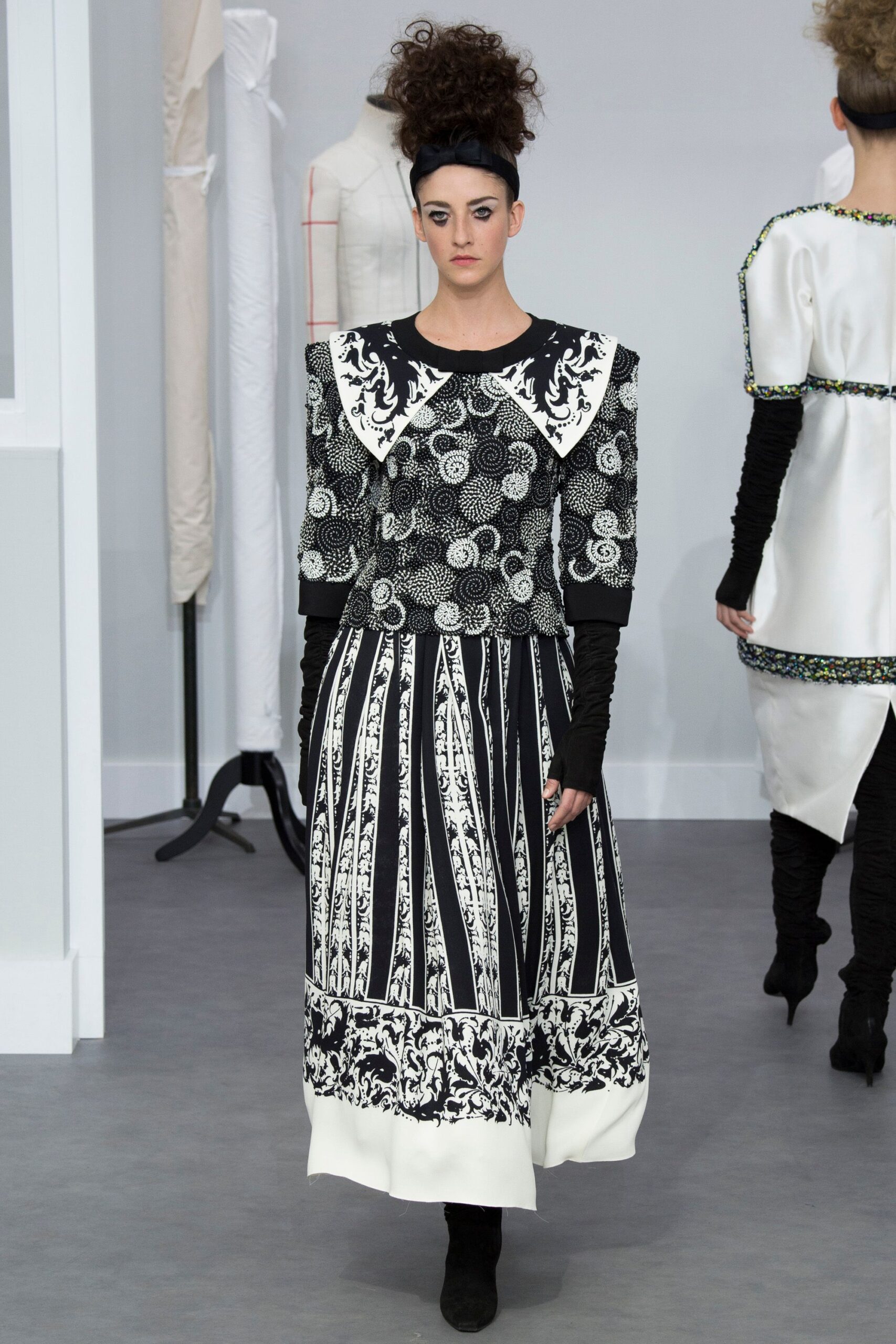 Chanel F/W 16 Couture Look 756