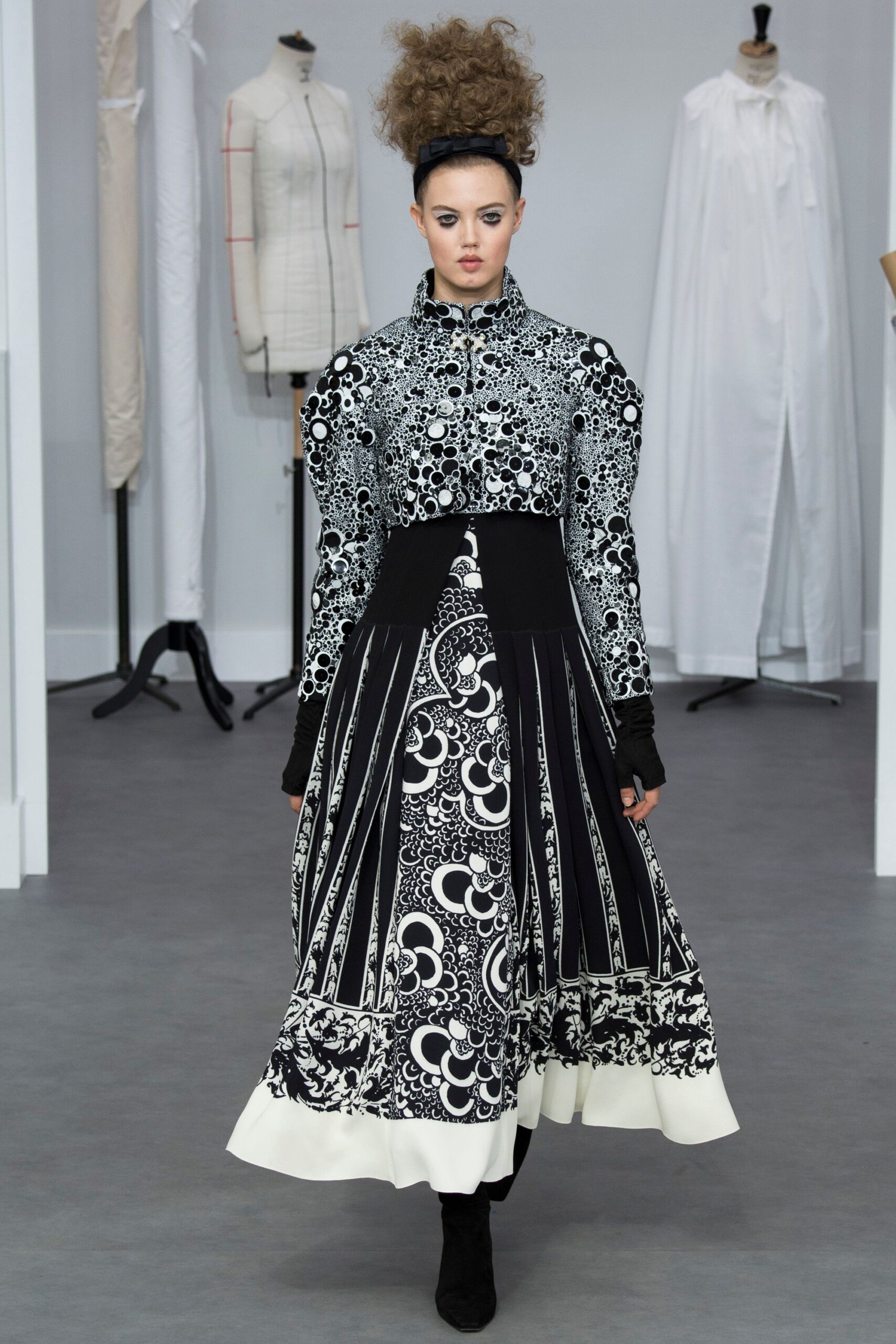 Chanel F/W 16 Couture Look 779