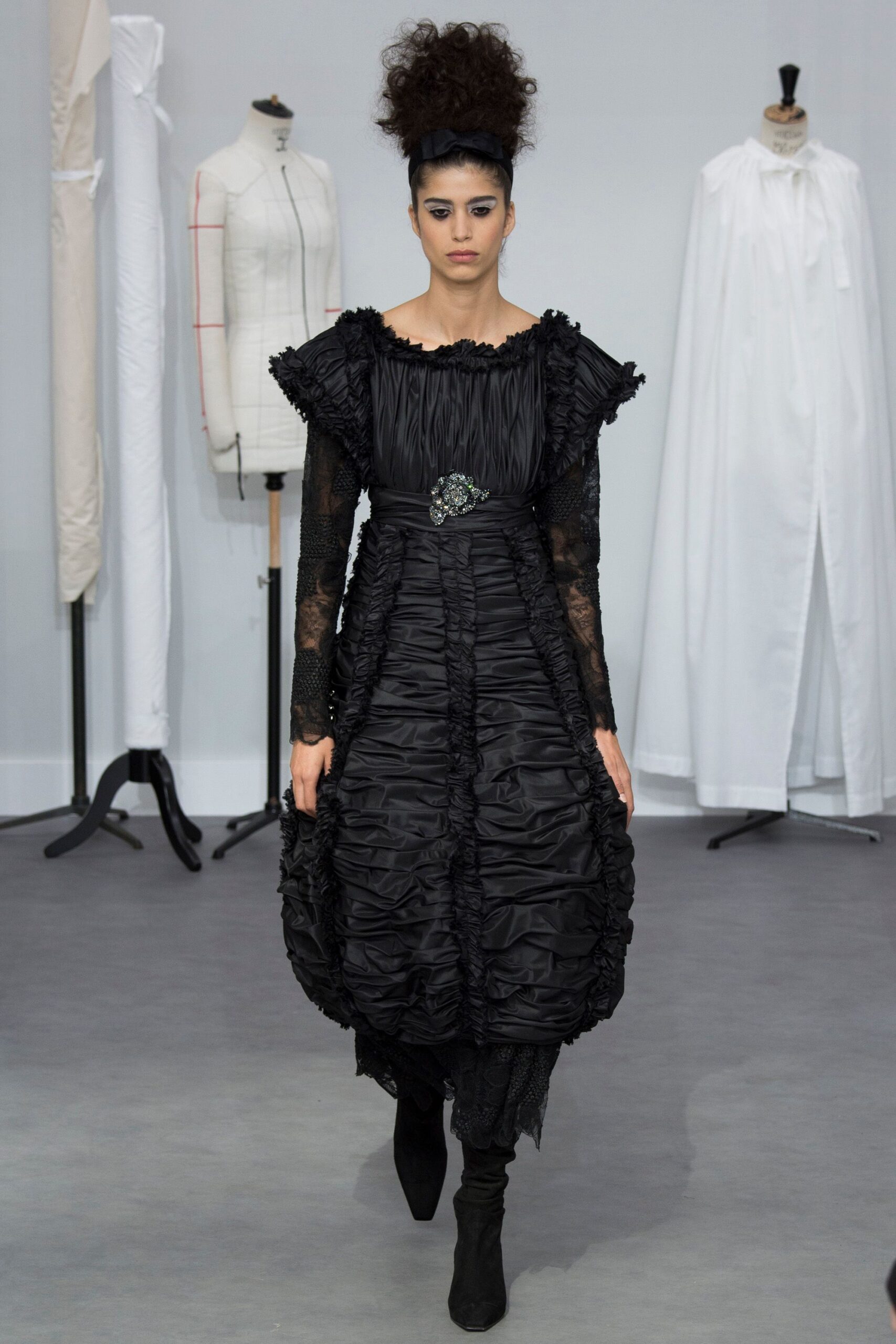 Chanel F/W 16 Couture Look 802