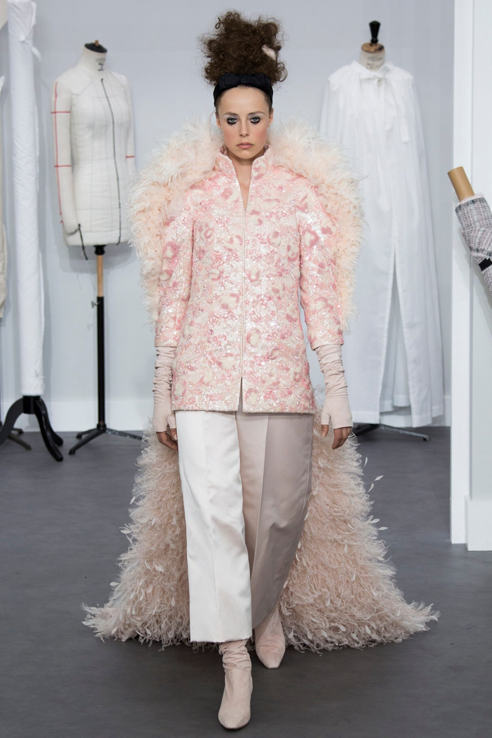 Chanel F/W 16 Couture Look 861