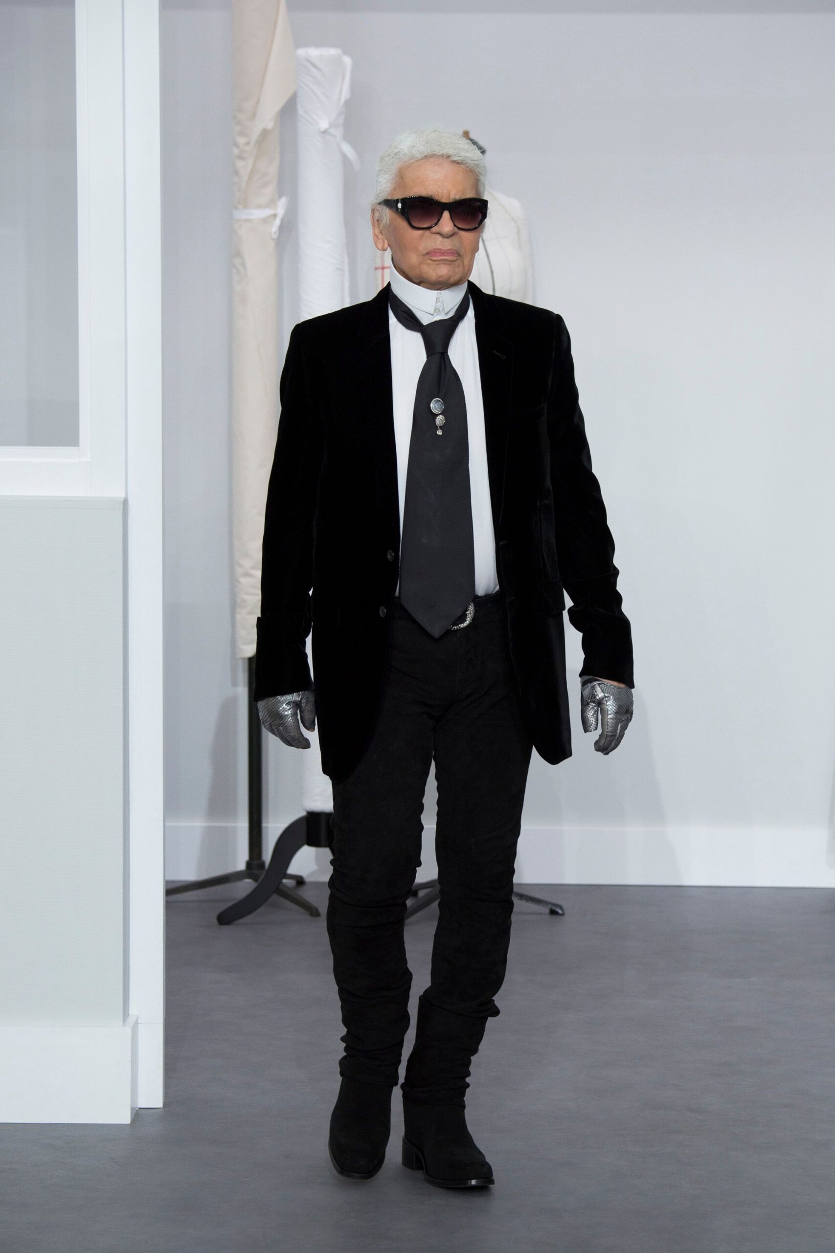 Chanel F/W 16 Couture Look 878
