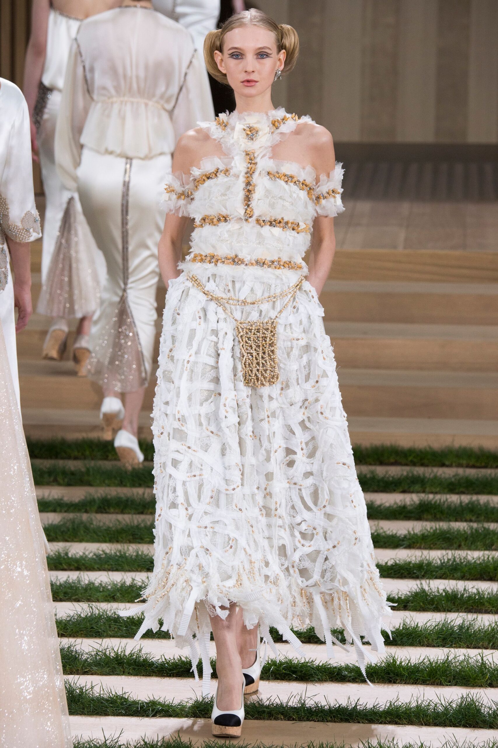 Chanel S/S 16 Couture Look 857
